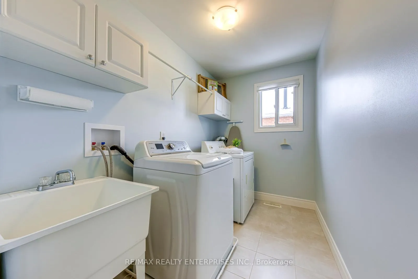 Photo 31 of 1356 Chedboro Crescent, Oakville, Clearview — HOMEH