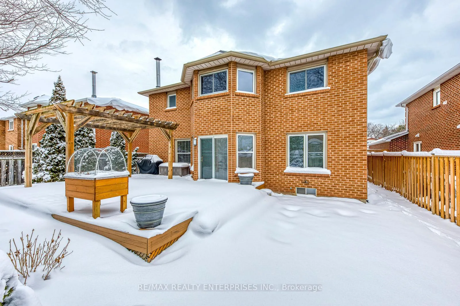 Photo 38 of 1356 Chedboro Crescent, Oakville, Clearview — HOMEH