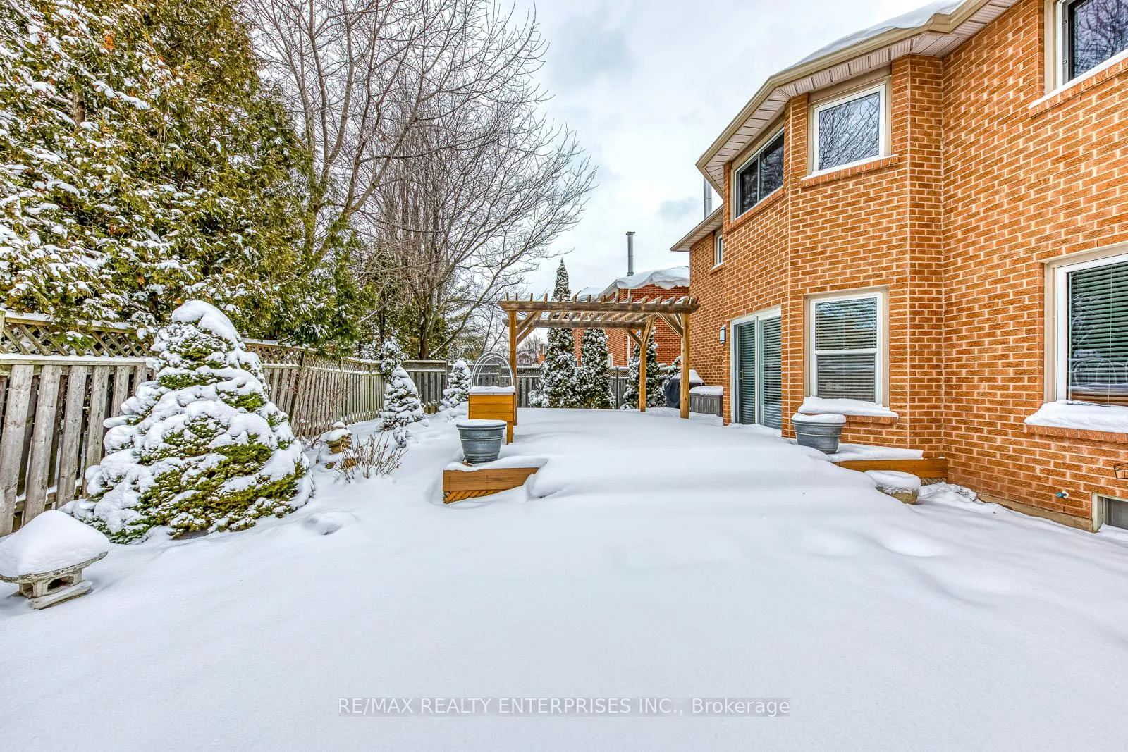Photo 39 of 1356 Chedboro Crescent, Oakville, Clearview — HOMEH