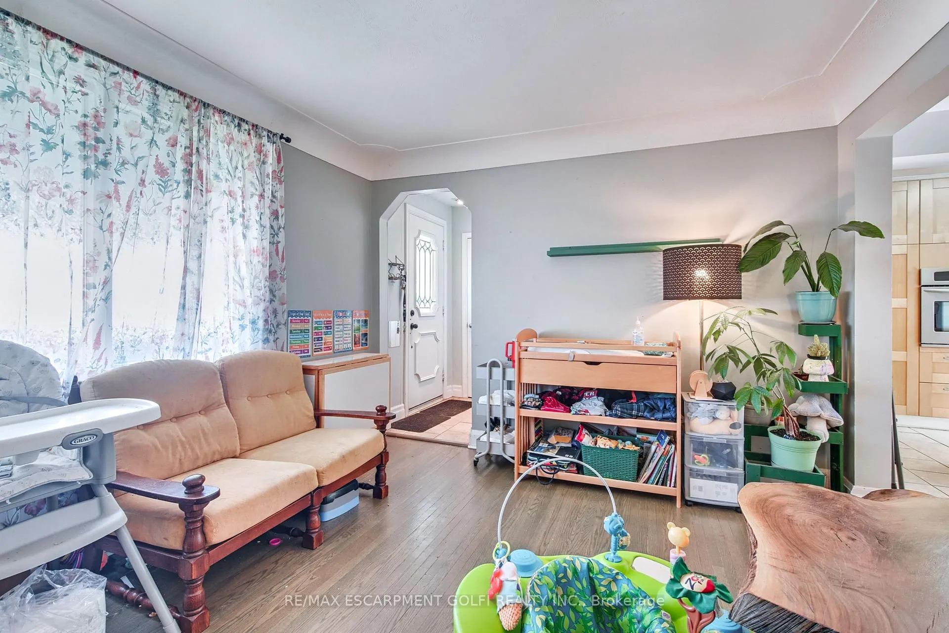 Photo 10 of 101 Aberfoyle Avenue, Hamilton, Rosedale — HOMEH
