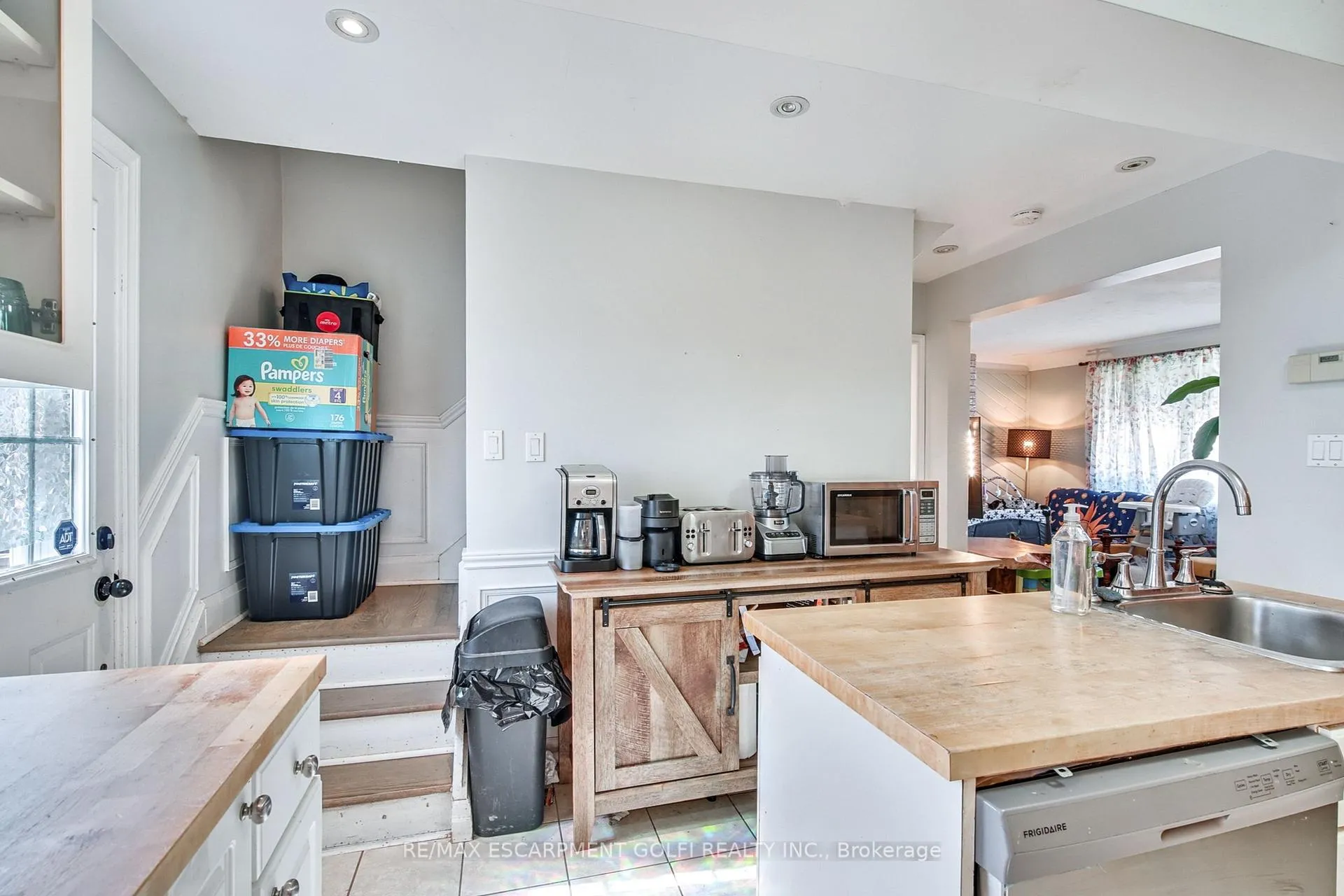 Photo 16 of 101 Aberfoyle Avenue, Hamilton, Rosedale — HOMEH