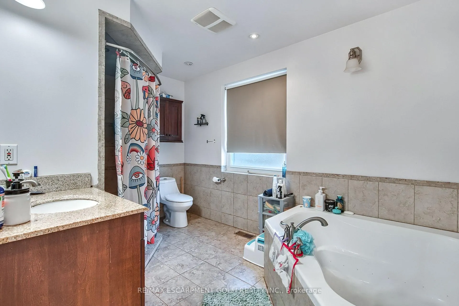 Photo 18 of 101 Aberfoyle Avenue, Hamilton, Rosedale — HOMEH