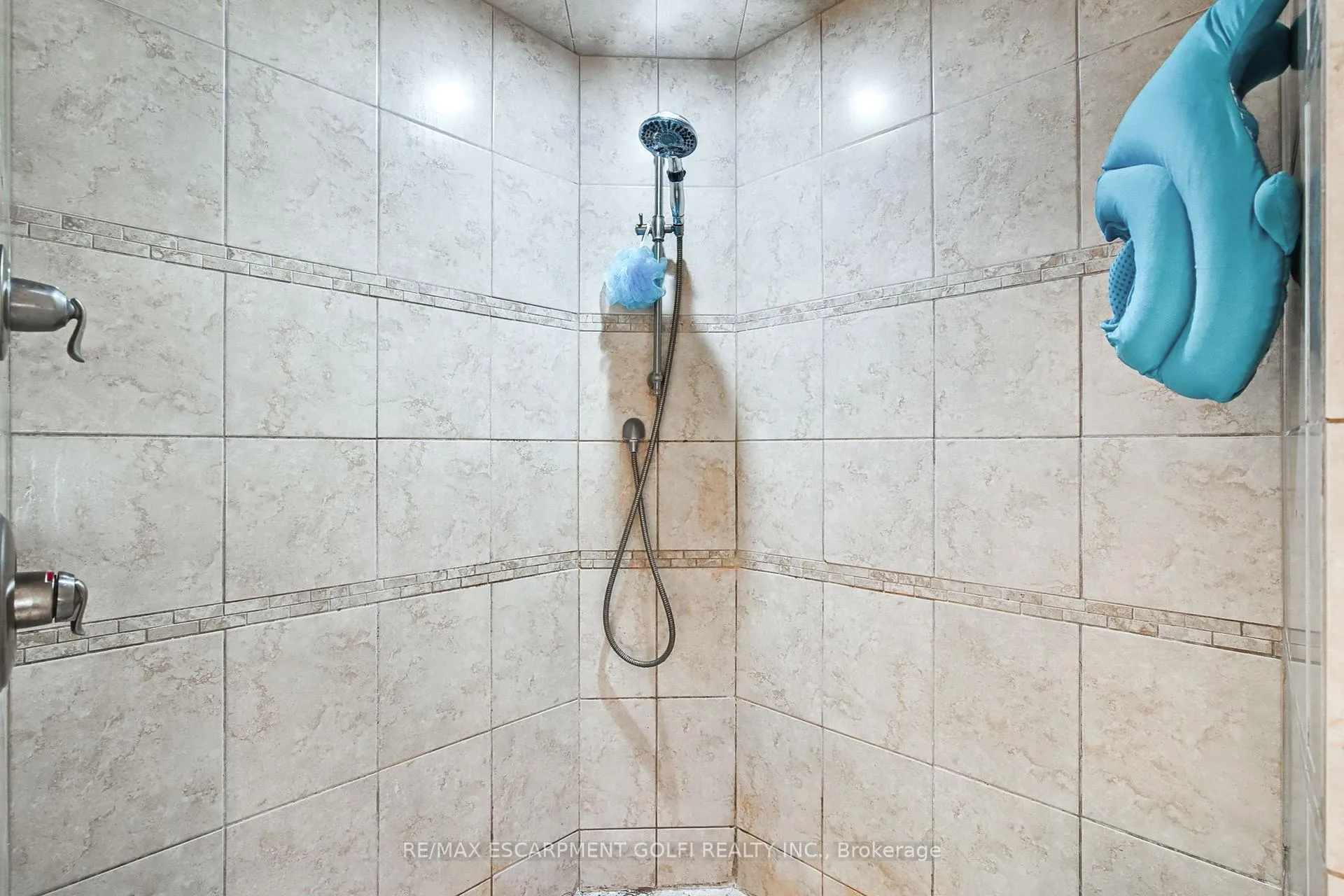 Photo 20 of 101 Aberfoyle Avenue, Hamilton, Rosedale — HOMEH