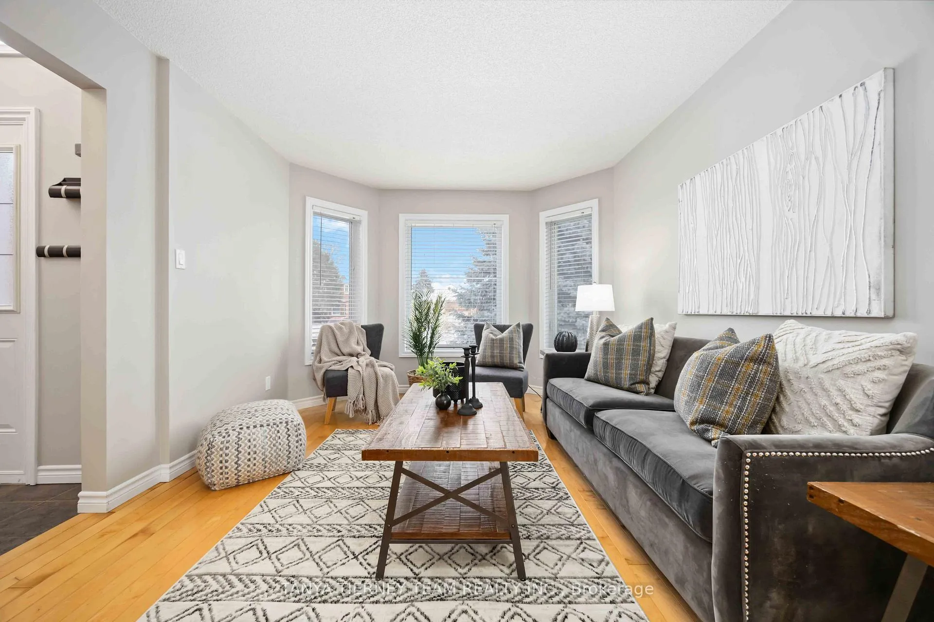 Photo 9 of 16 Milne Street, Whitby, Downtown Whitby — HOMEH