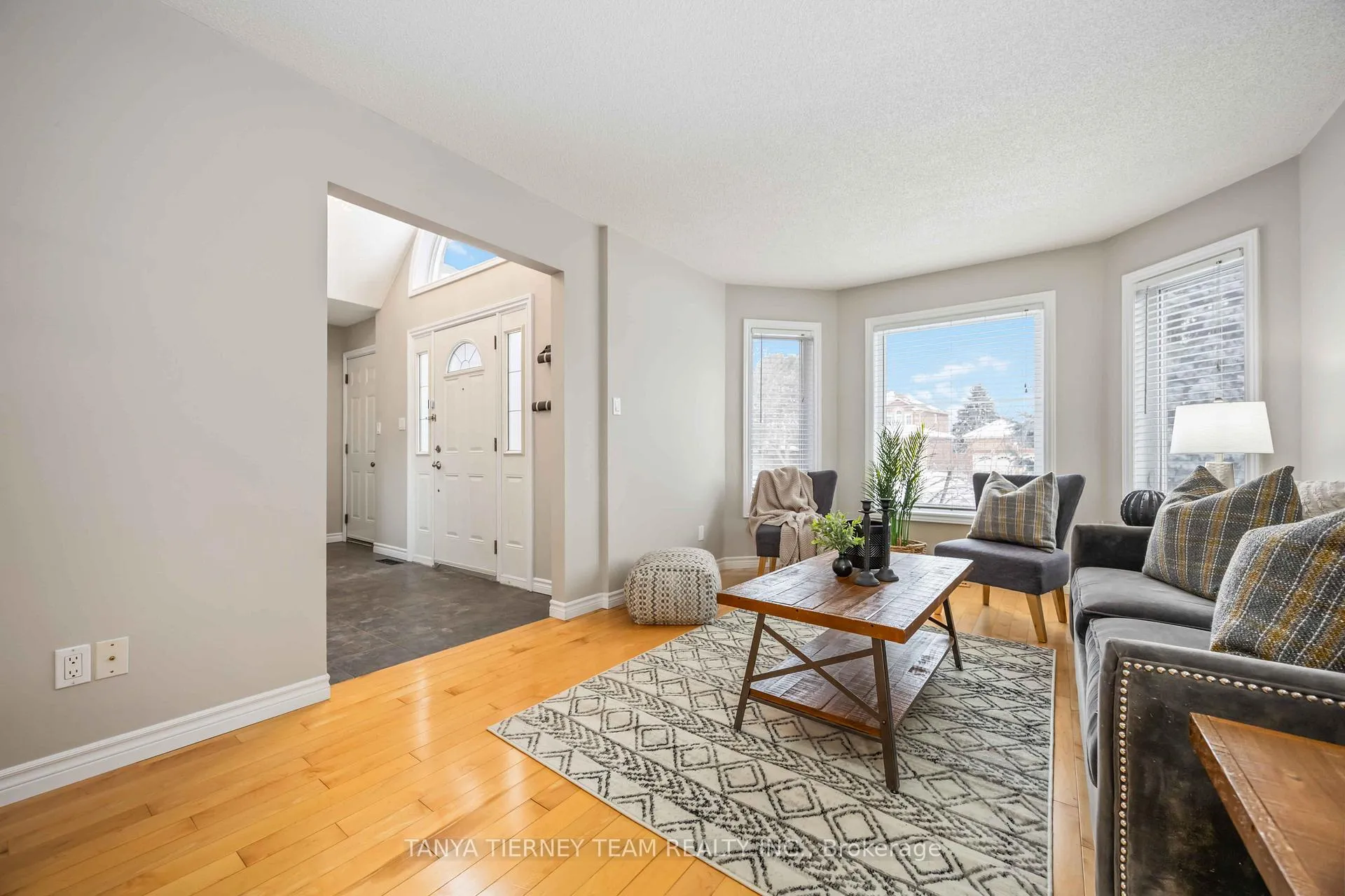 Photo 10 of 16 Milne Street, Whitby, Downtown Whitby — HOMEH