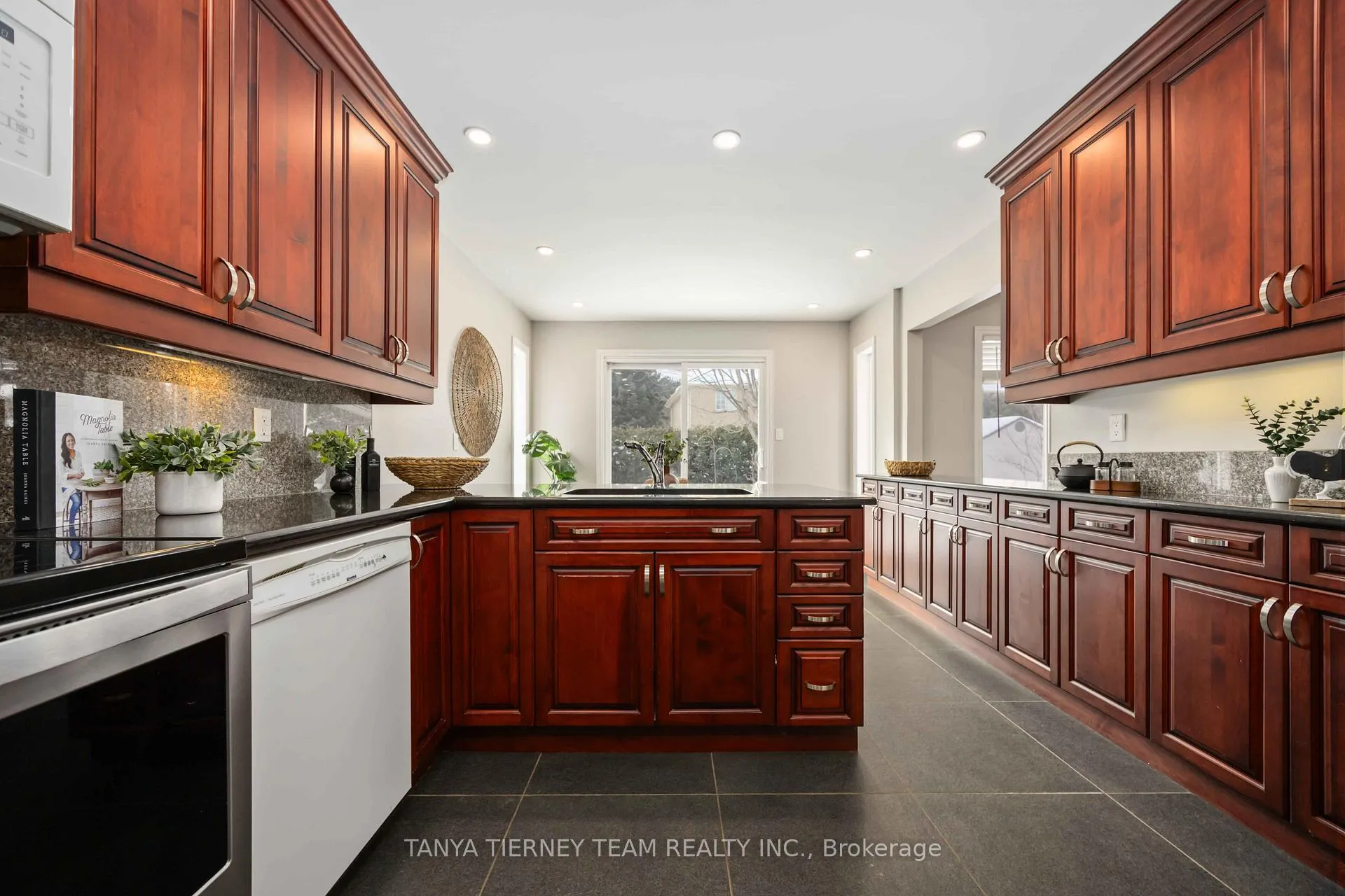 Photo 24 of 16 Milne Street, Whitby, Downtown Whitby — HOMEH