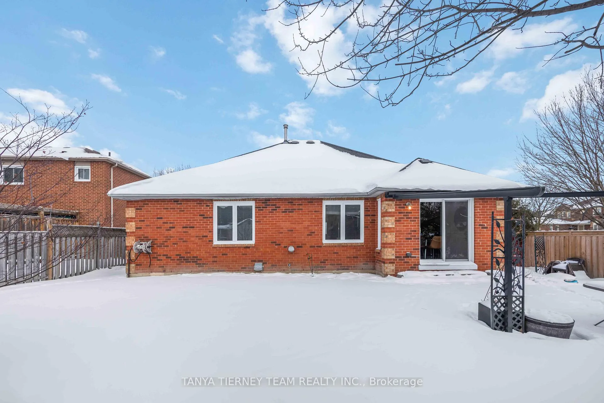 Photo 44 of 16 Milne Street, Whitby, Downtown Whitby — HOMEH