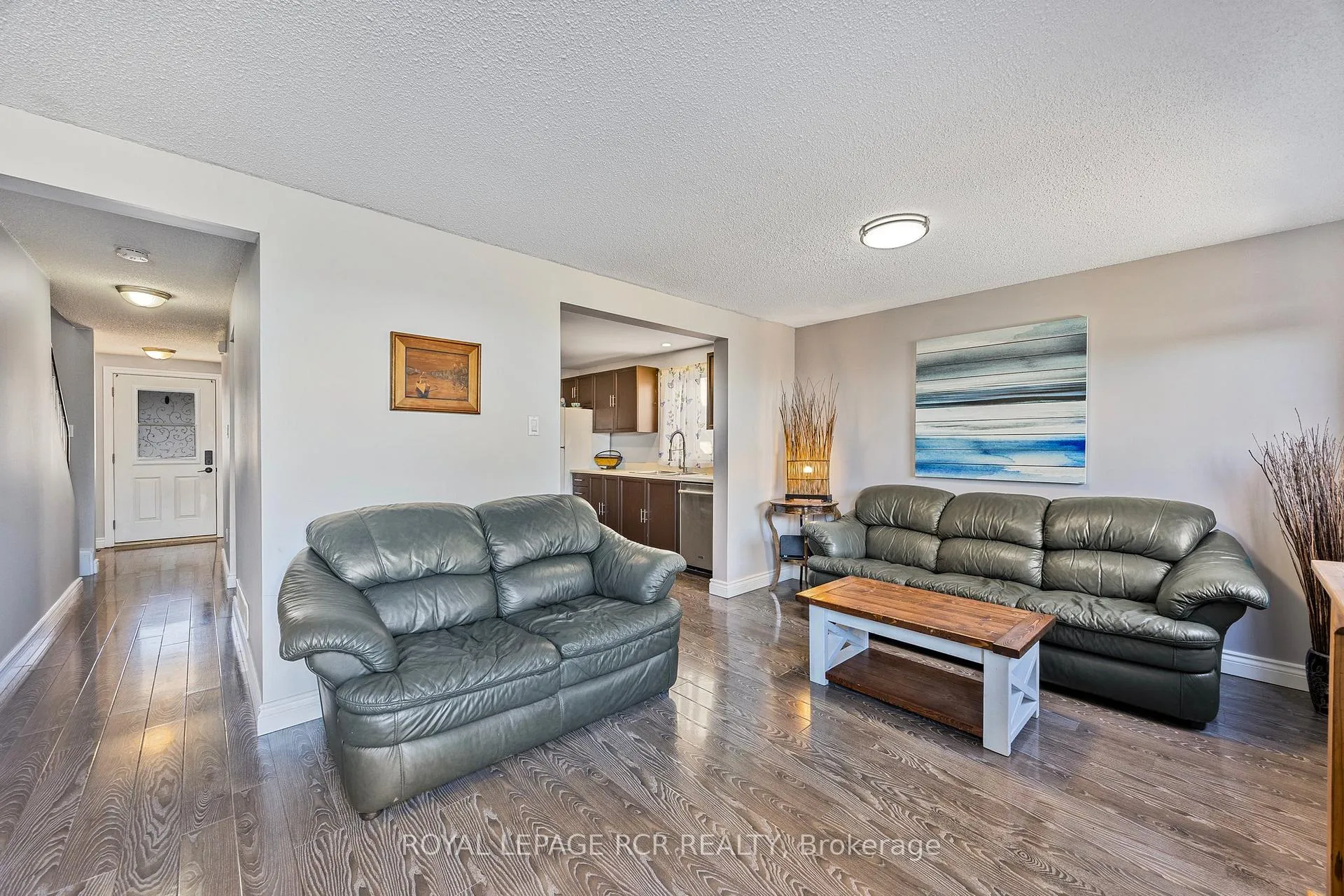 Photo 12 of 57 Browning Trail, Barrie, Letitia Heights — HOMEH