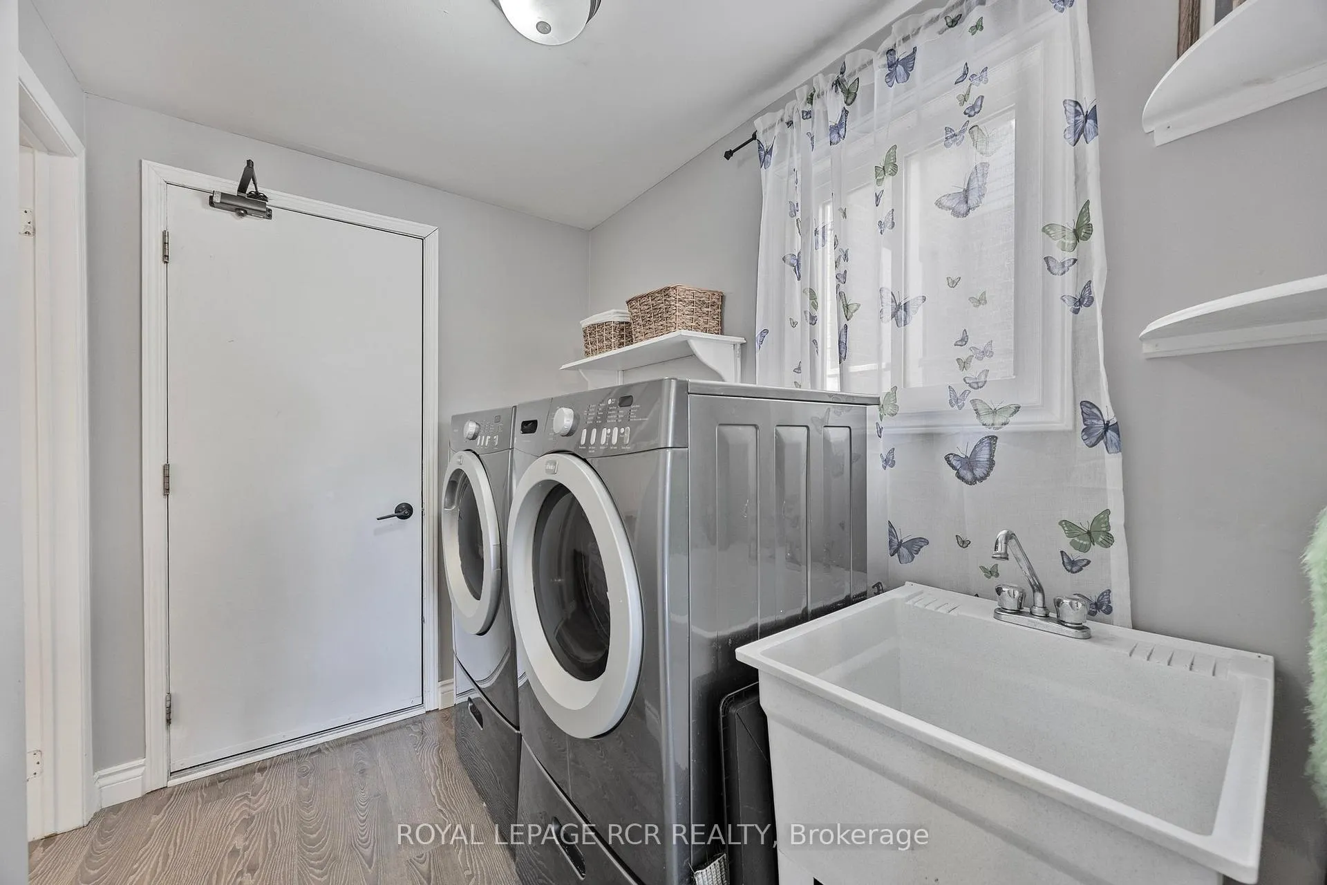 Photo 14 of 57 Browning Trail, Barrie, Letitia Heights — HOMEH