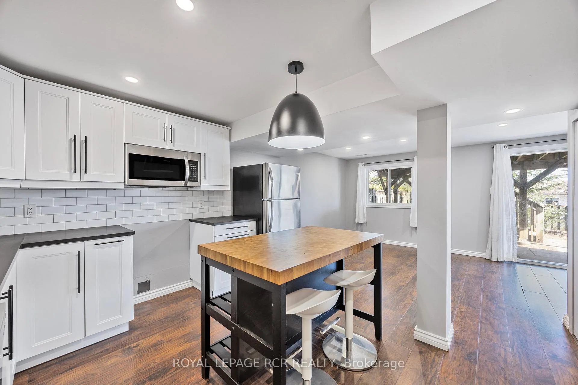 Photo 16 of 57 Browning Trail, Barrie, Letitia Heights — HOMEH