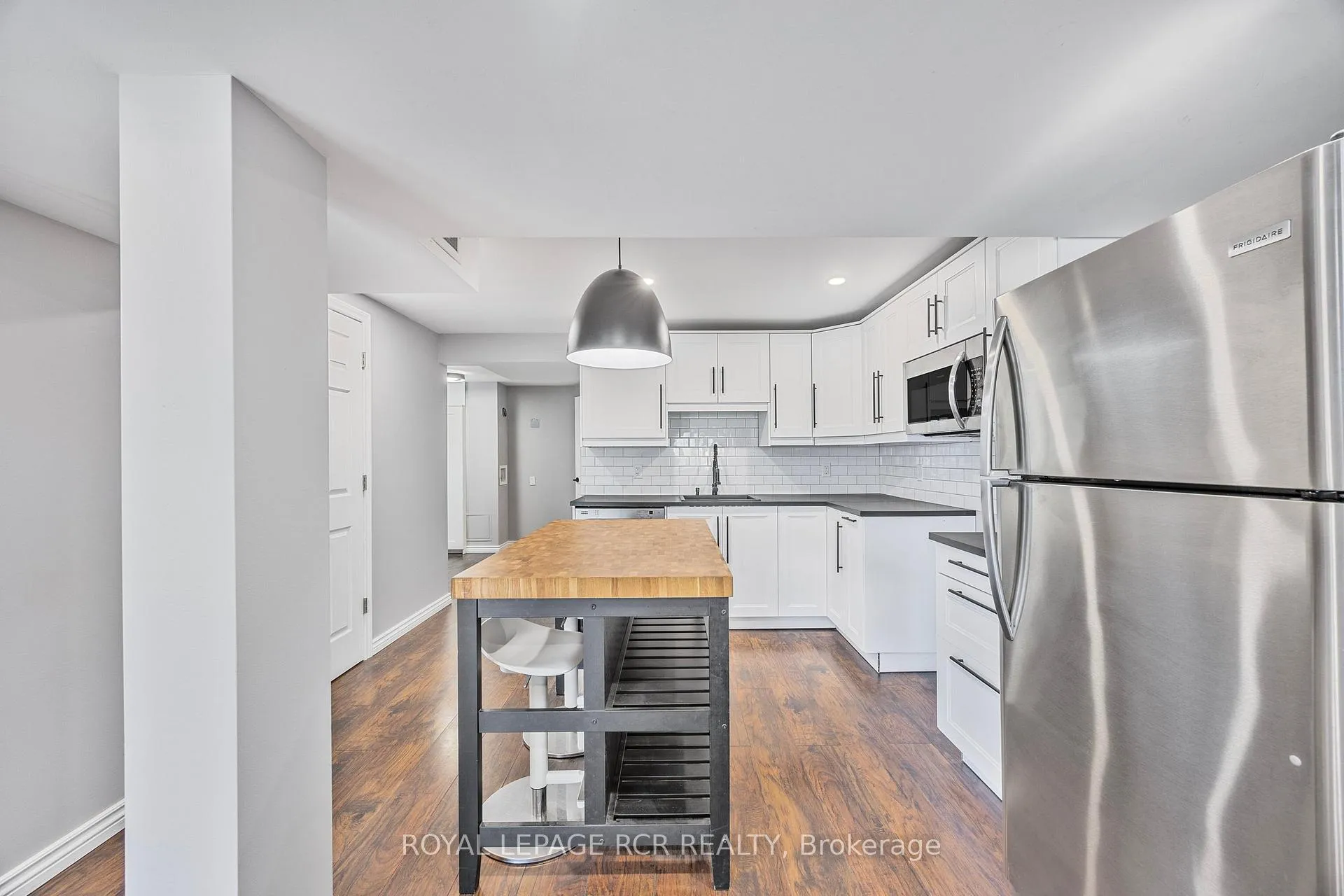 Photo 18 of 57 Browning Trail, Barrie, Letitia Heights — HOMEH