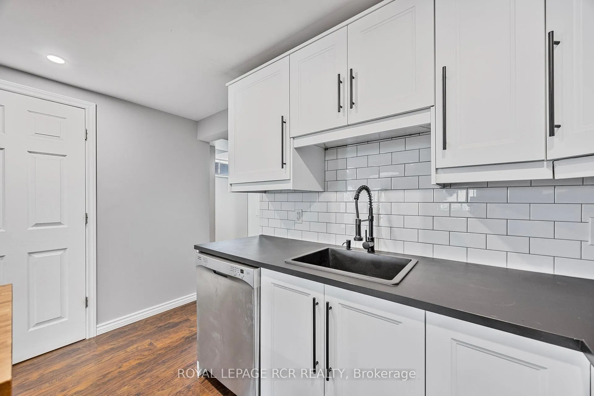 Photo 20 of 57 Browning Trail, Barrie, Letitia Heights — HOMEH