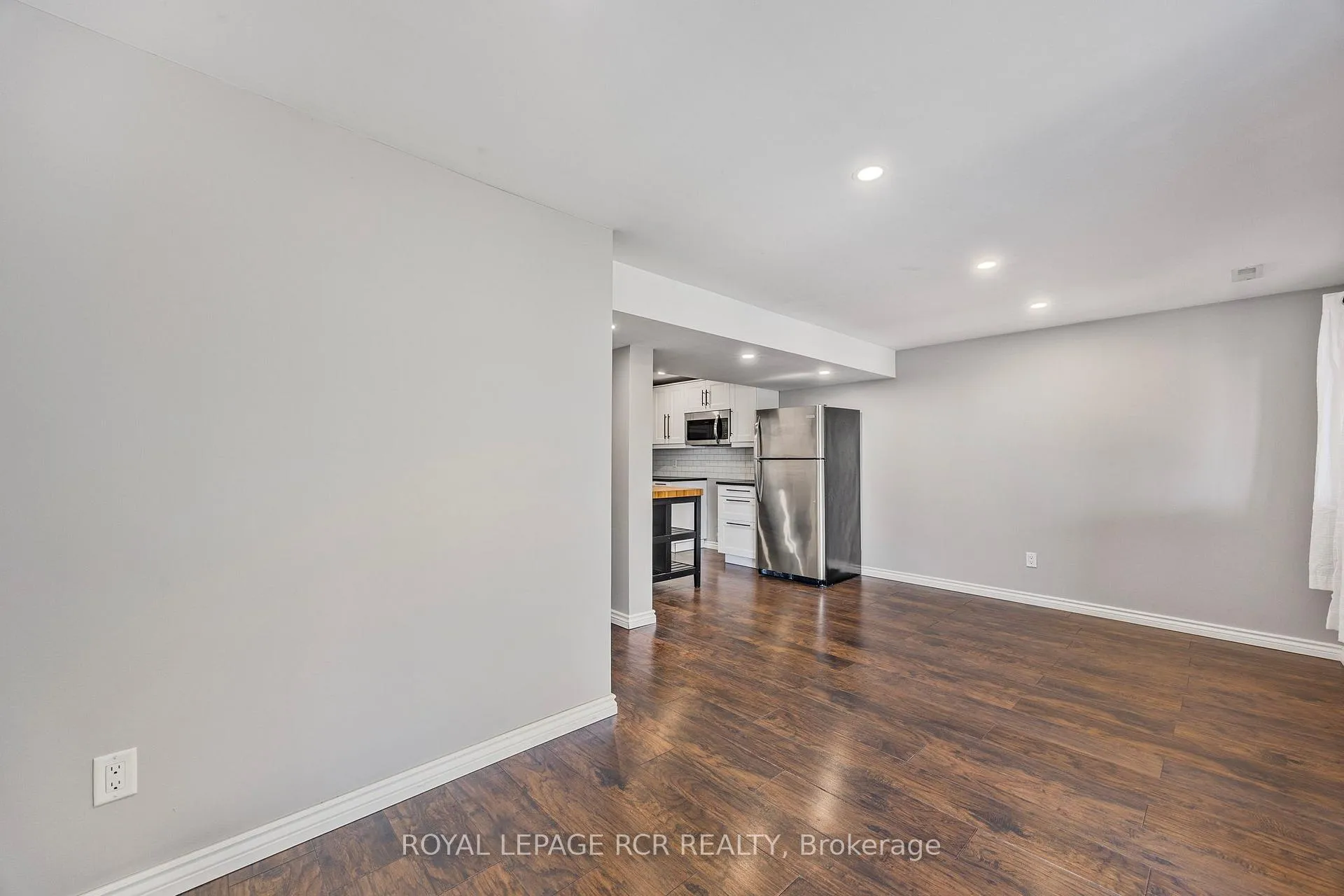 Photo 27 of 57 Browning Trail, Barrie, Letitia Heights — HOMEH