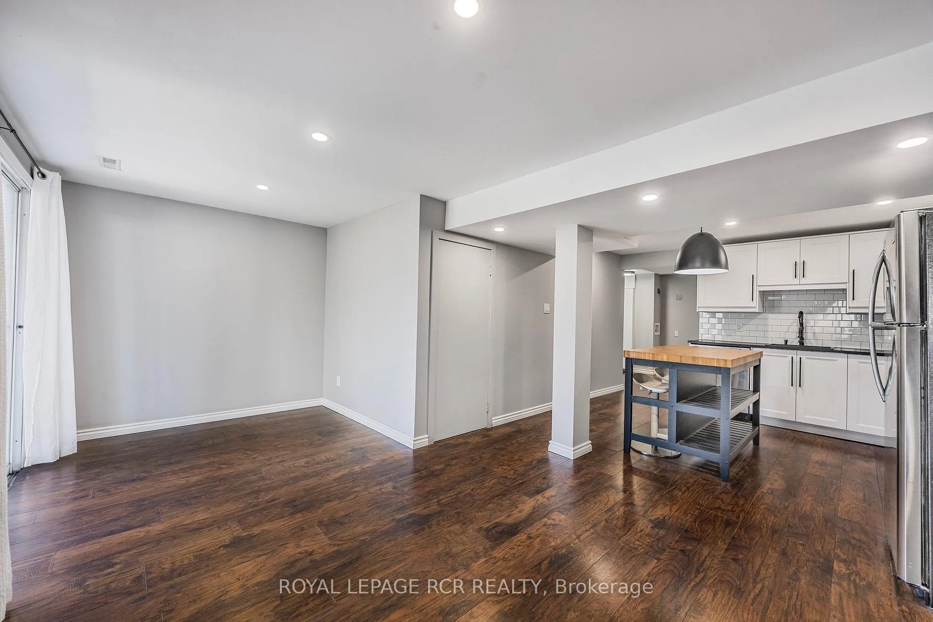 Photo 28 of 57 Browning Trail, Barrie, Letitia Heights — HOMEH