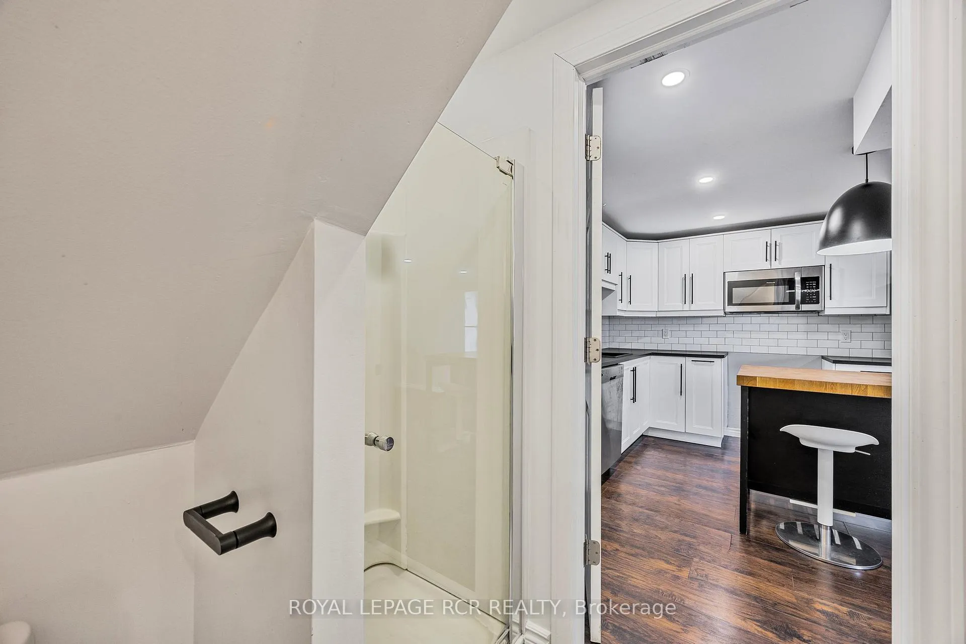 Photo 31 of 57 Browning Trail, Barrie, Letitia Heights — HOMEH