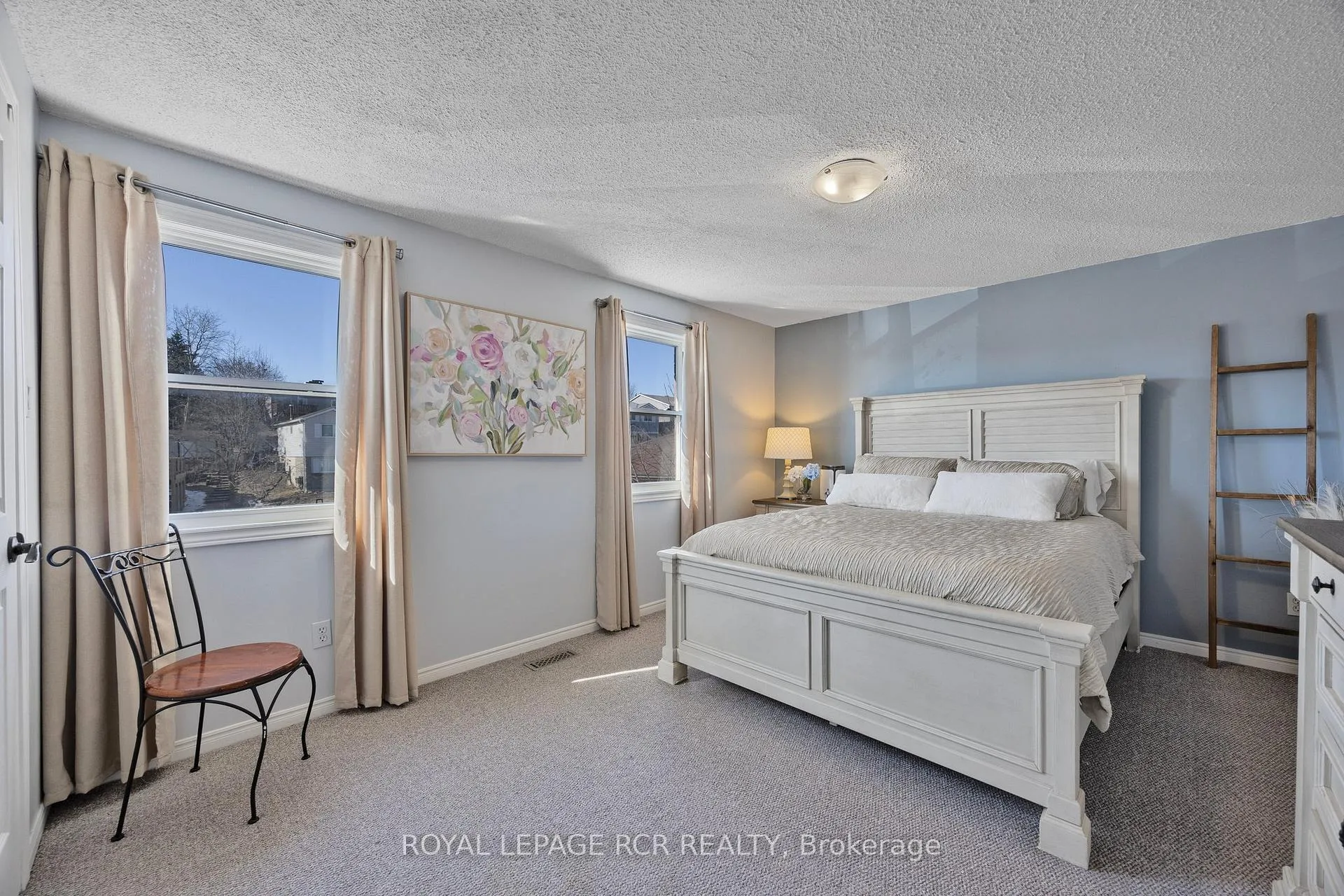 Photo 33 of 57 Browning Trail, Barrie, Letitia Heights — HOMEH