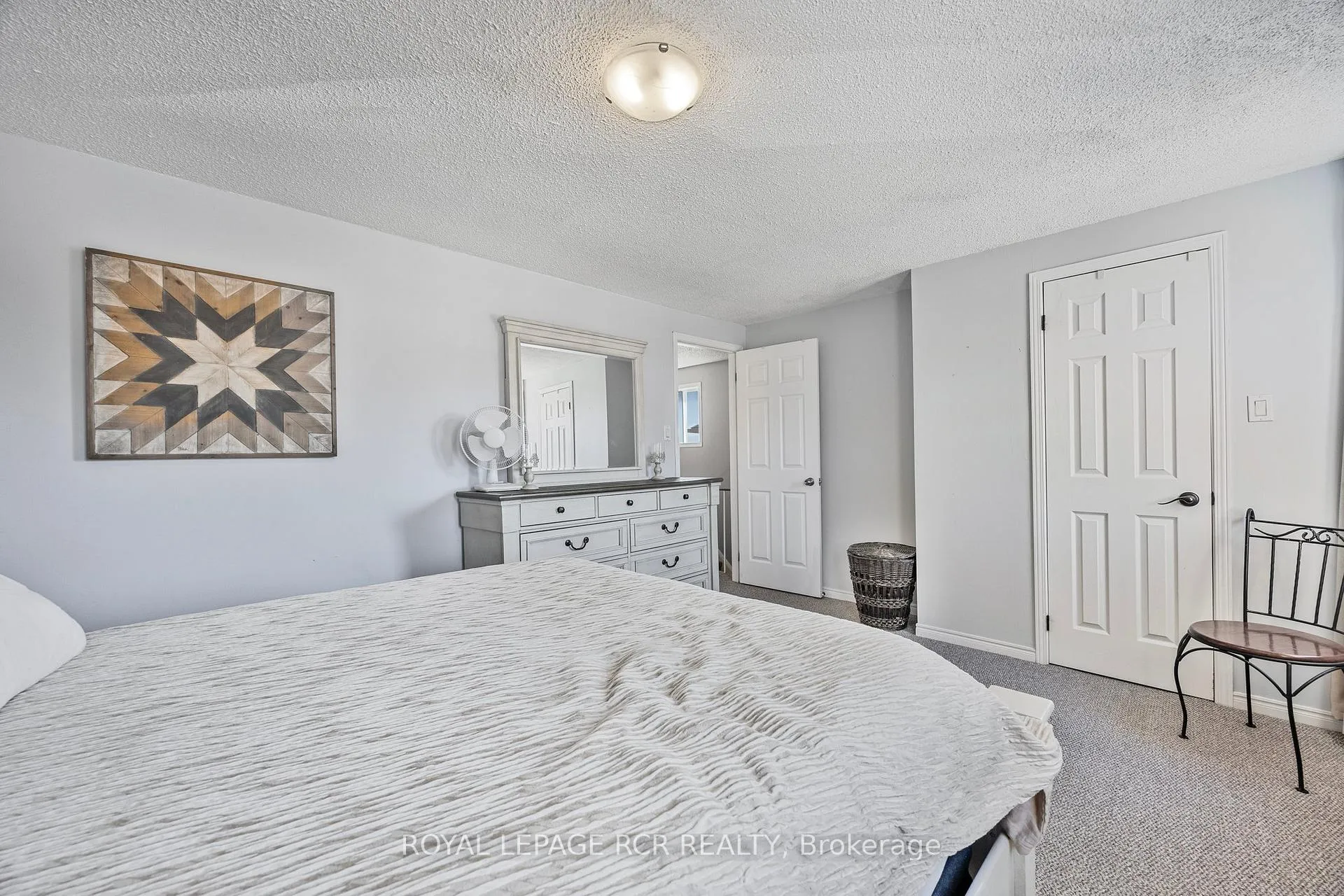 Photo 34 of 57 Browning Trail, Barrie, Letitia Heights — HOMEH
