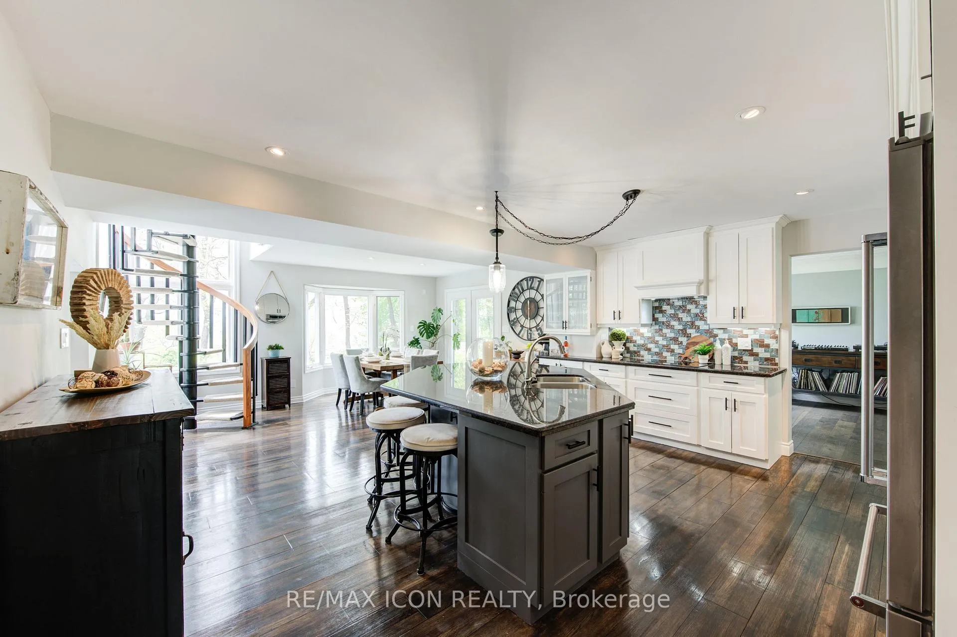 Photo 6 of 62 Maple Avenue, Hamilton, Greensville — HOMEH