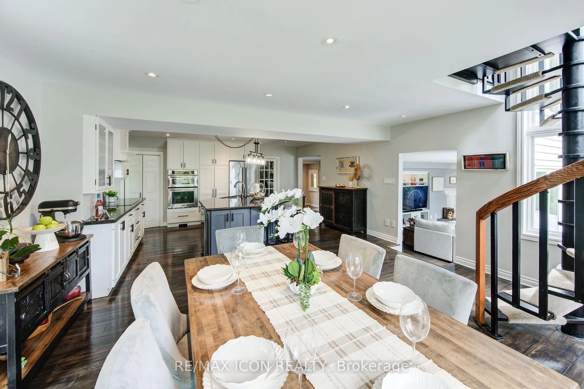 Photo 10 of 62 Maple Avenue, Hamilton, Greensville — HOMEH