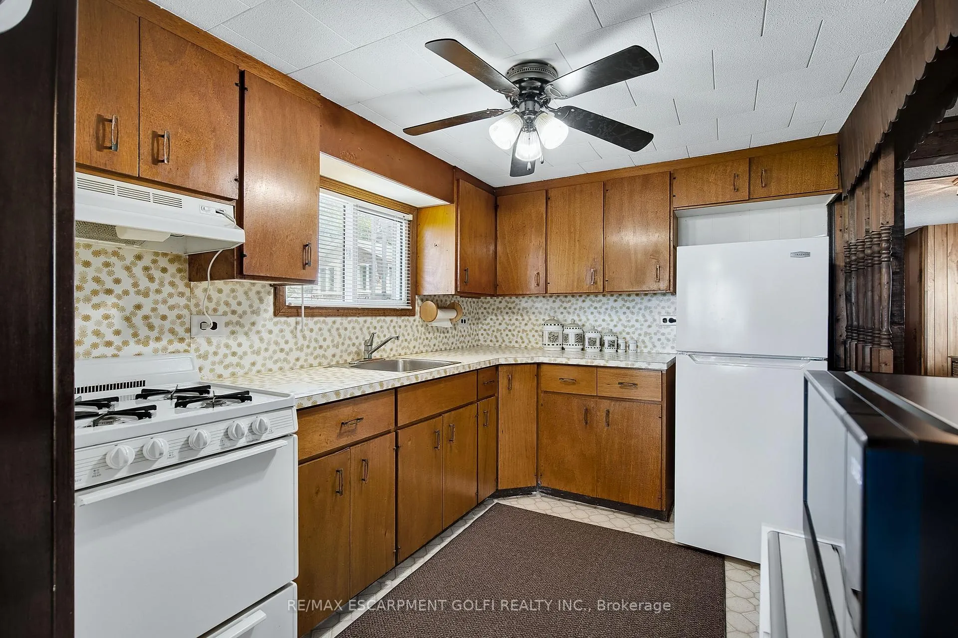 Photo 6 of 3058 Lakeshore Road, Haldimand, Dunnville — HOMEH