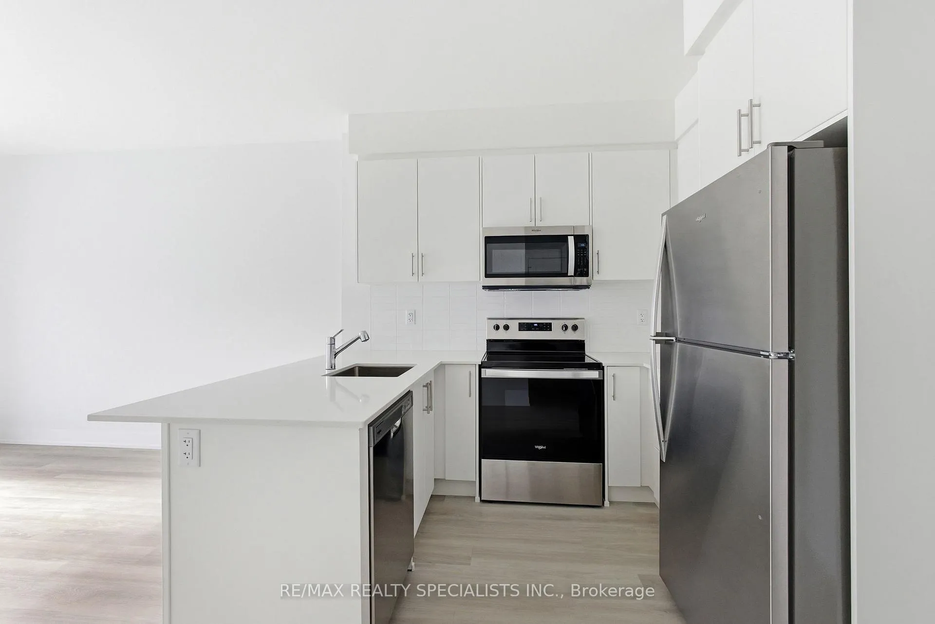 Photo 9 of Unit 516, 1100 Lackner Place, Kitchener — HOMEH