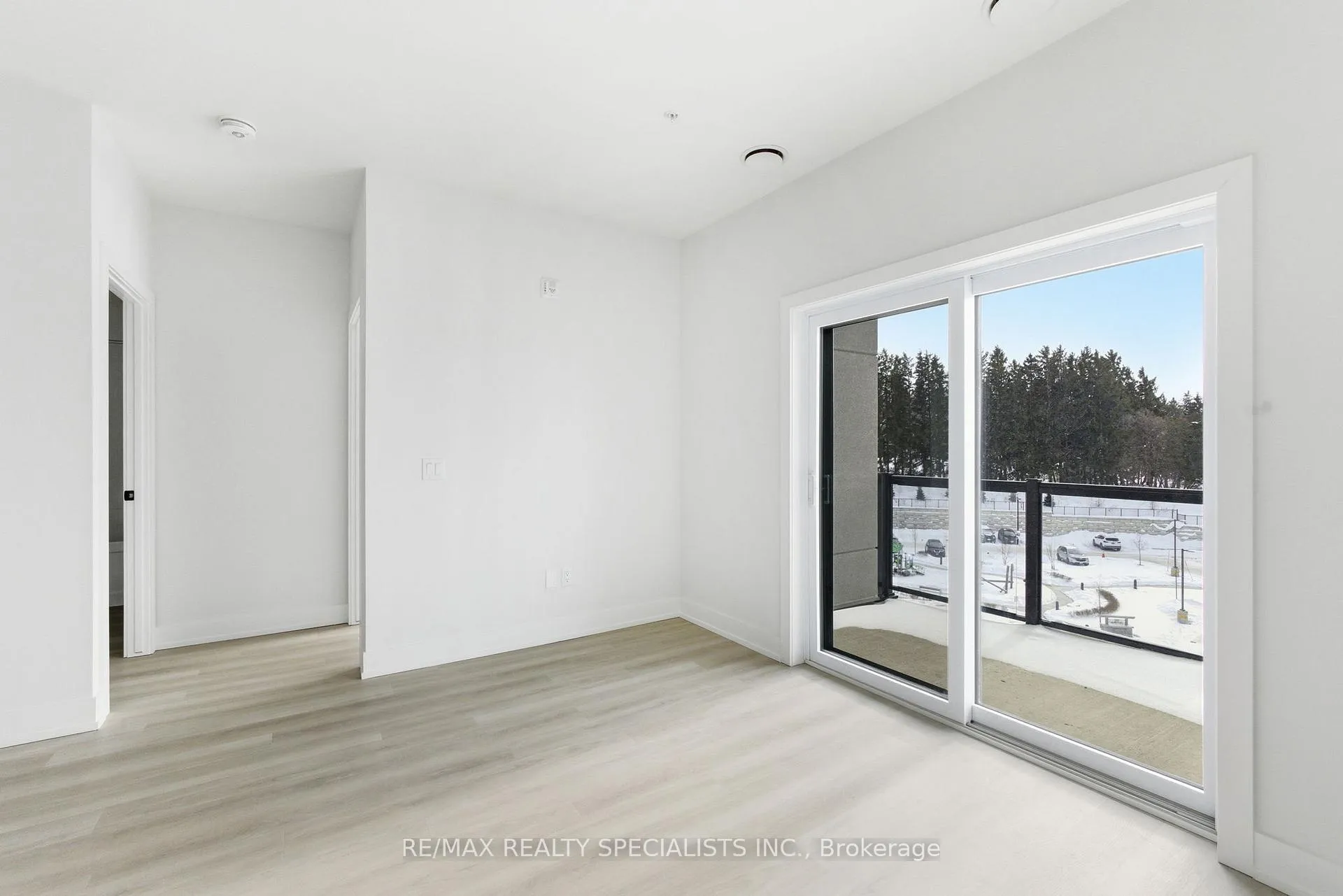 Photo 11 of Unit 516, 1100 Lackner Place, Kitchener — HOMEH