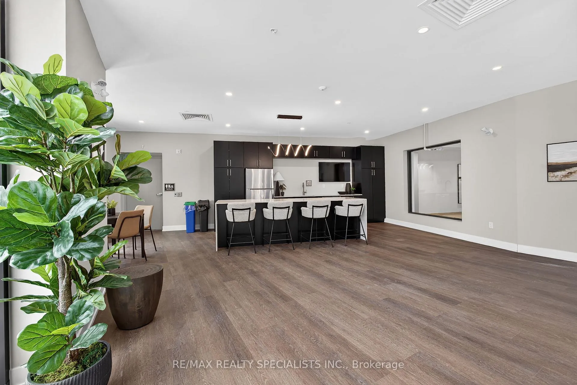 Photo 25 of Unit 516, 1100 Lackner Place, Kitchener — HOMEH