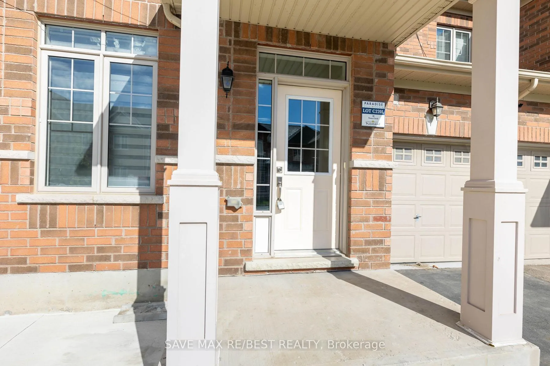 Photo 3 of 88 Truro Circle, Brampton, Bram West — HOMEH