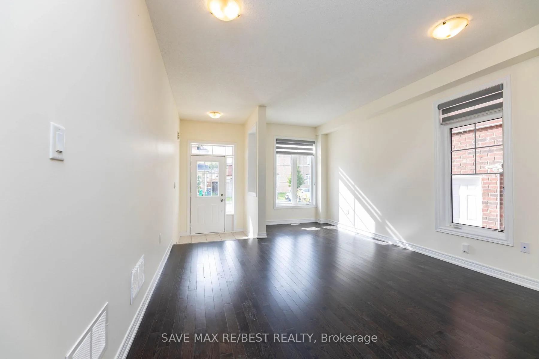 Photo 5 of 88 Truro Circle, Brampton, Bram West — HOMEH