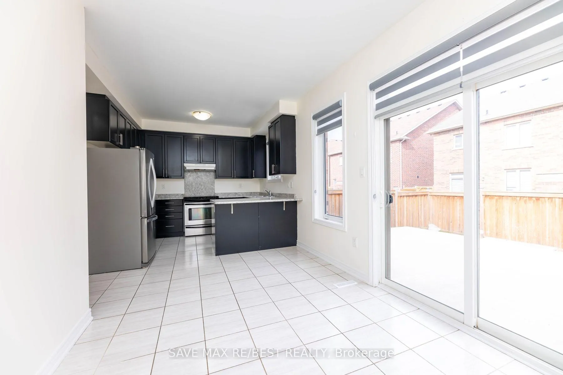 Photo 10 of 88 Truro Circle, Brampton, Bram West — HOMEH