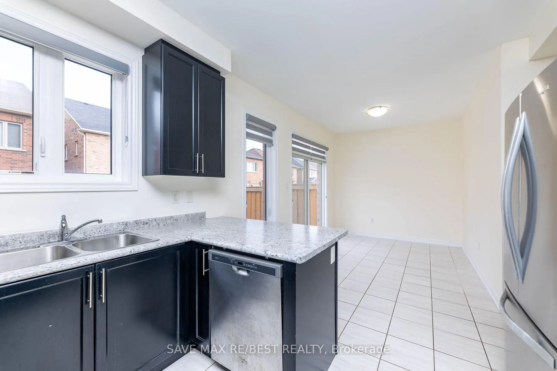Photo 13 of 88 Truro Circle, Brampton, Bram West — HOMEH