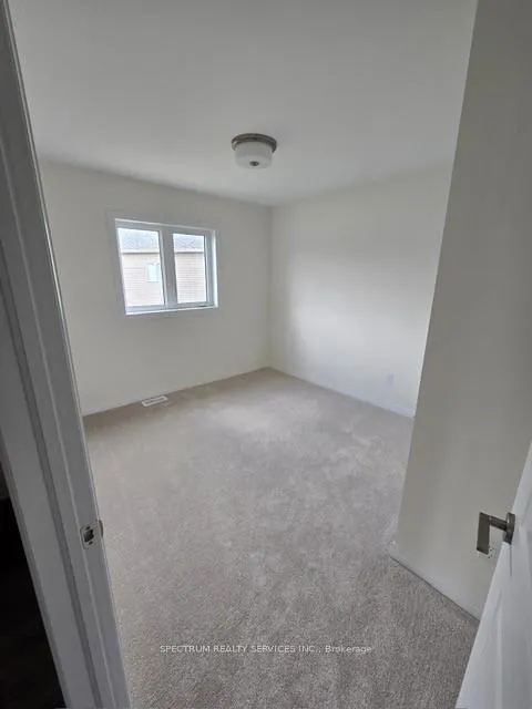Photo 18 of 34 George Brier Drive E Street, Brant, Paris — HOMEH