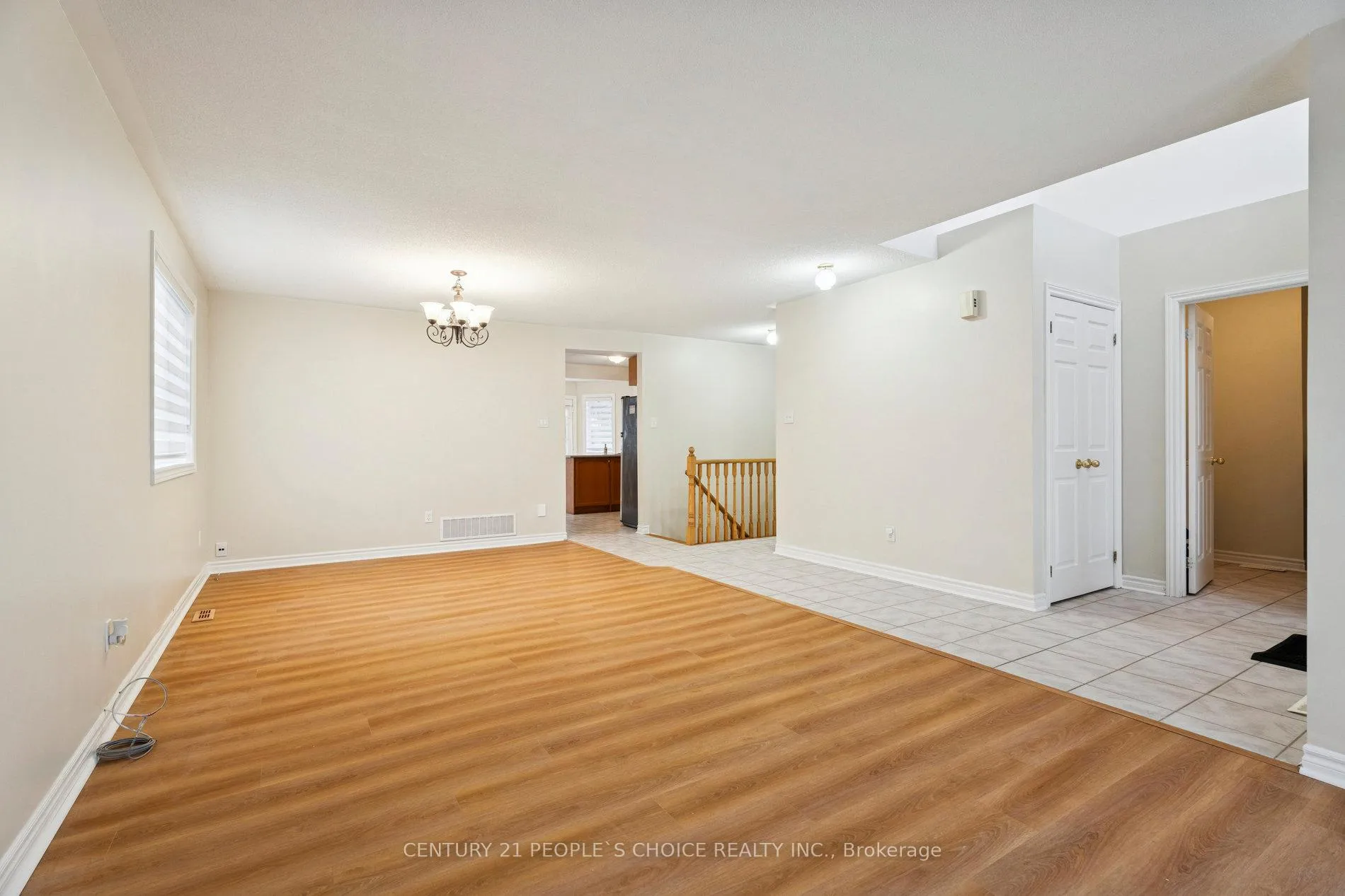 Photo 6 of 136 Marsellus Drive, Barrie, Holly — HOMEH