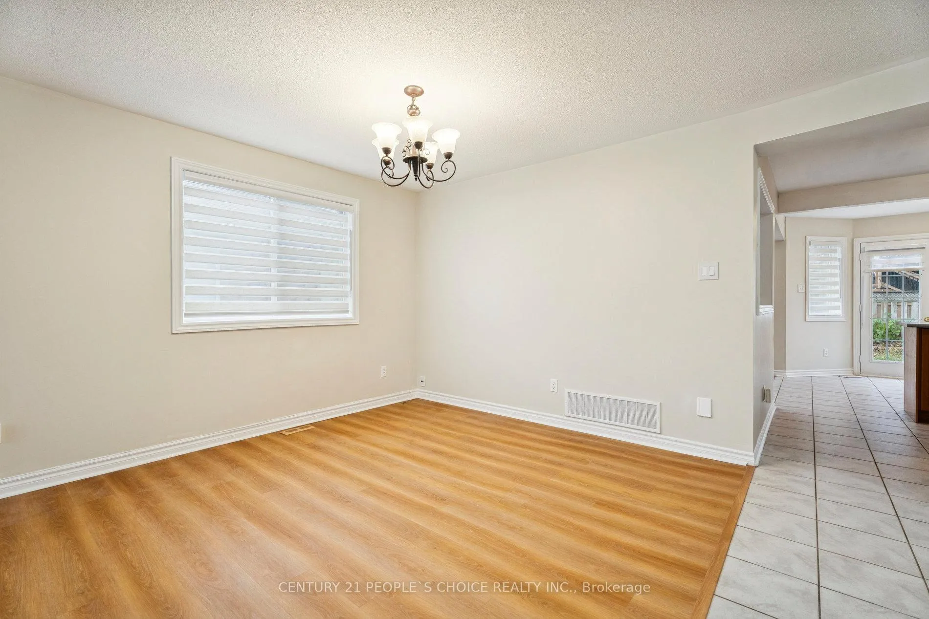 Photo 8 of 136 Marsellus Drive, Barrie, Holly — HOMEH