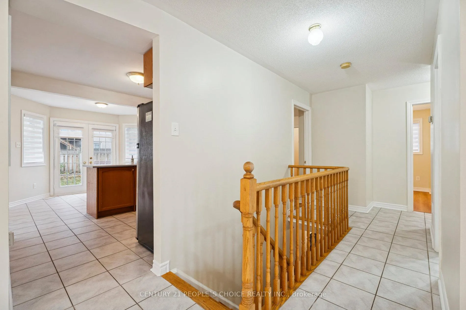 Photo 12 of 136 Marsellus Drive, Barrie, Holly — HOMEH