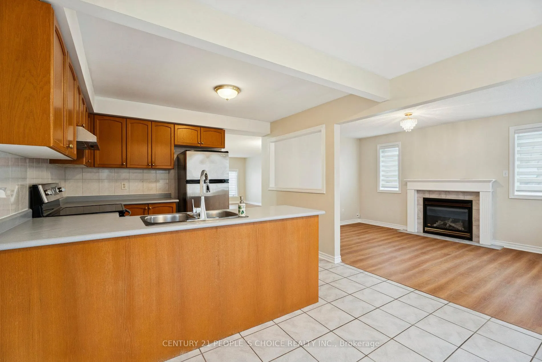 Photo 16 of 136 Marsellus Drive, Barrie, Holly — HOMEH