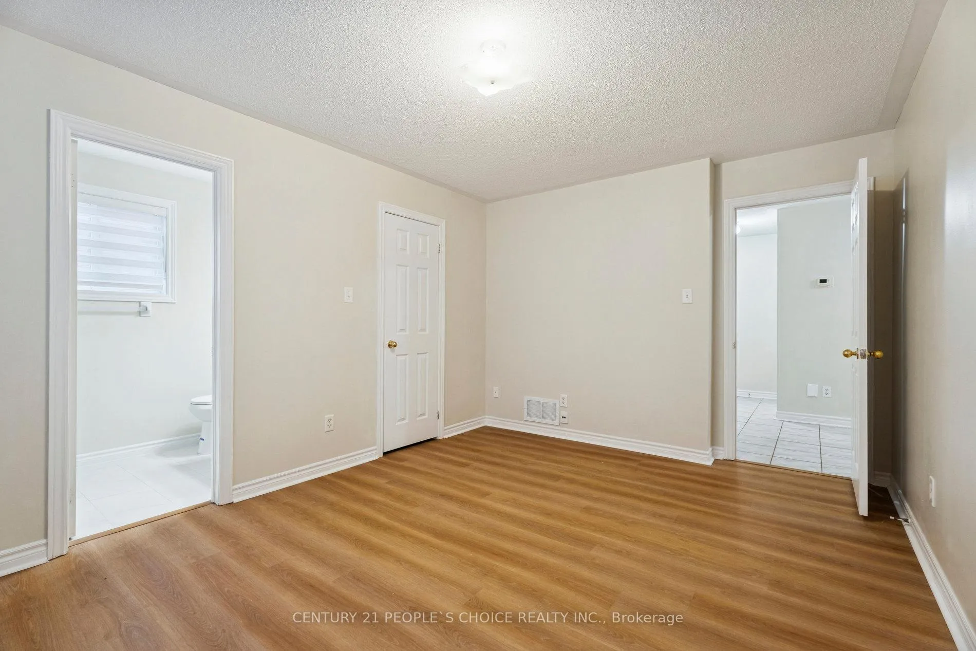 Photo 23 of 136 Marsellus Drive, Barrie, Holly — HOMEH