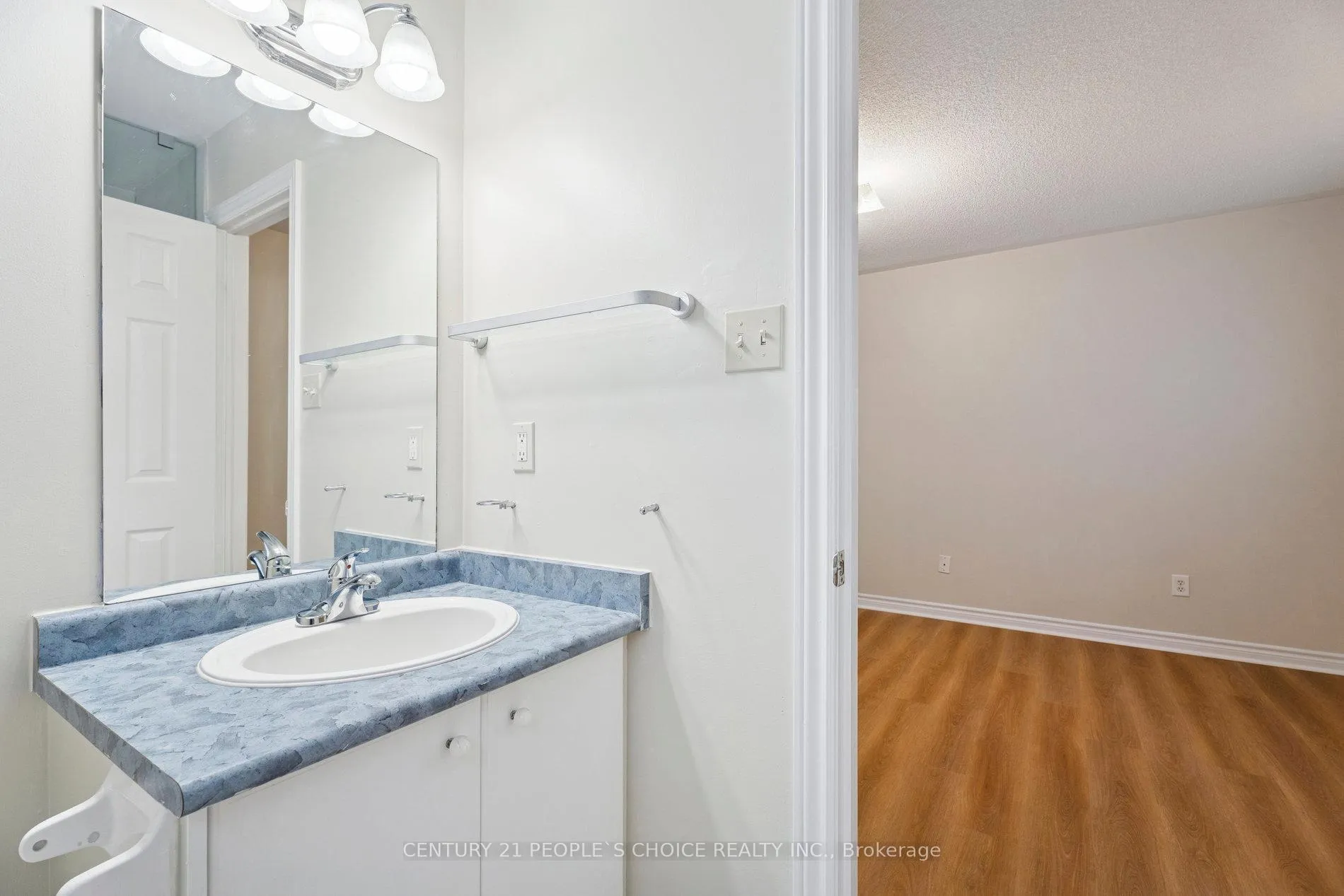 Photo 25 of 136 Marsellus Drive, Barrie, Holly — HOMEH