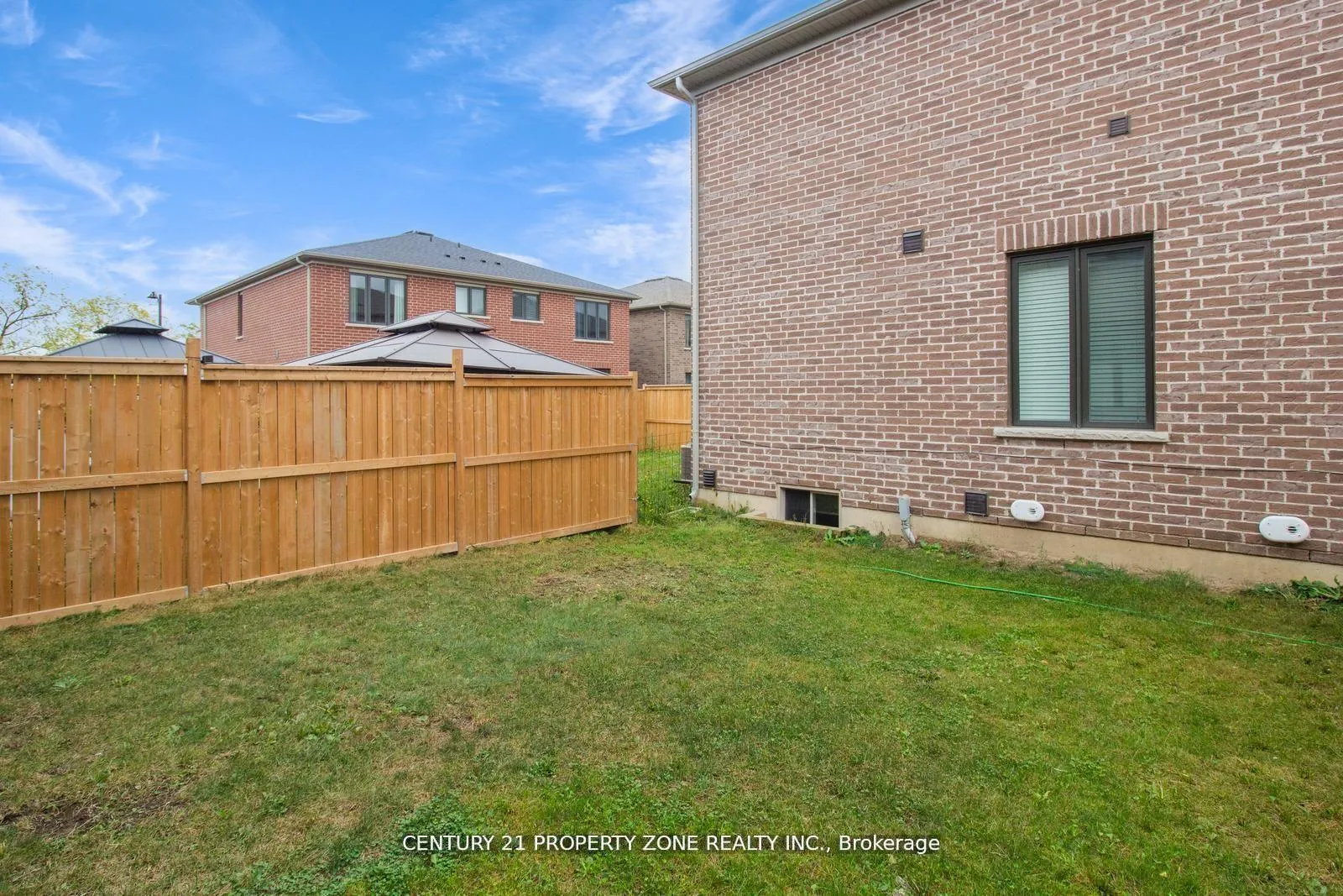 Photo 40 of 39 Pelican Lane, Hamilton, Vincent — HOMEH