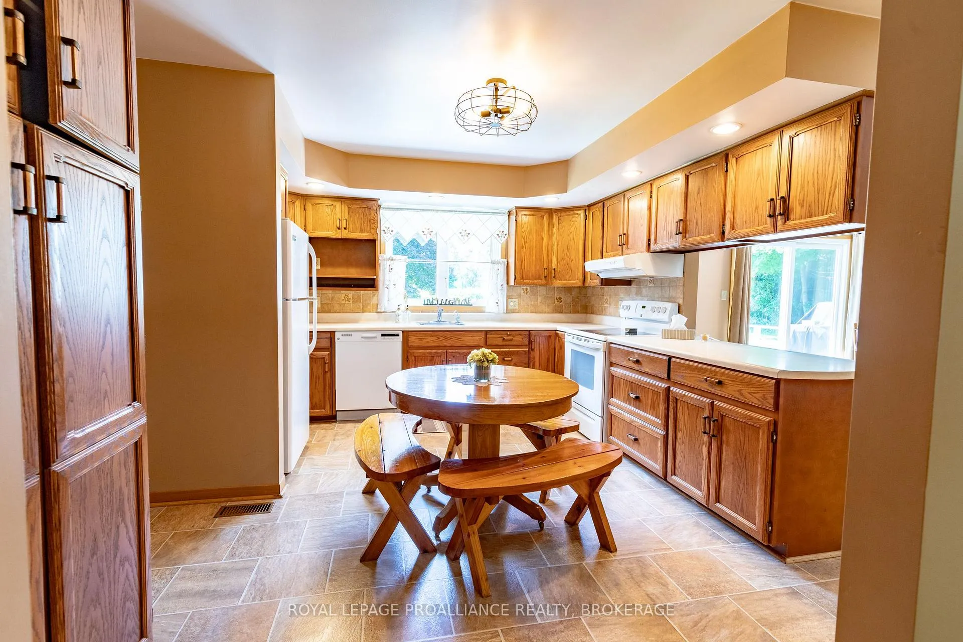 Photo 12 of 25 Hillcrest Road, Frontenac Islands, The Islands — HOMEH