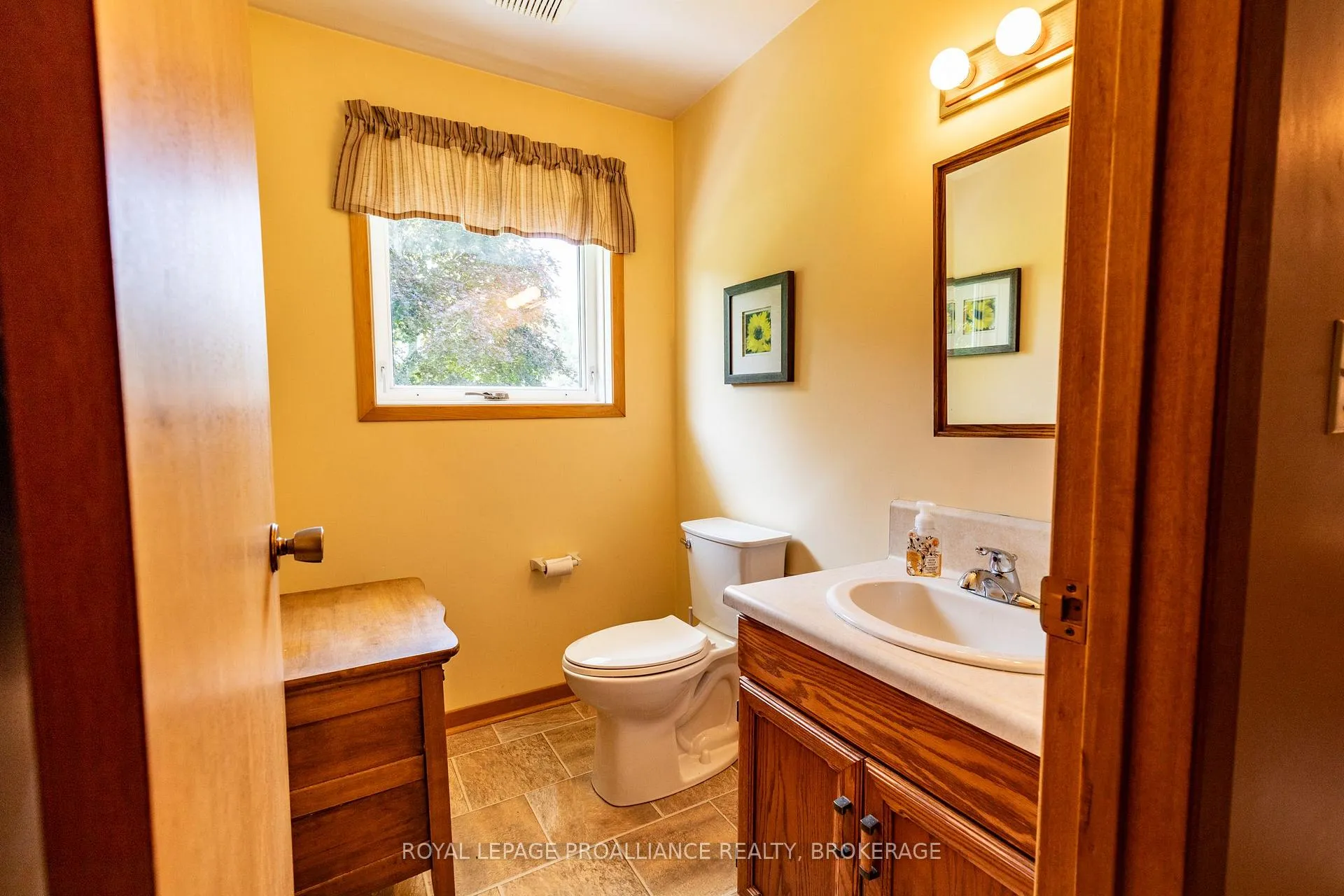 Photo 39 of 25 Hillcrest Road, Frontenac Islands, The Islands — HOMEH