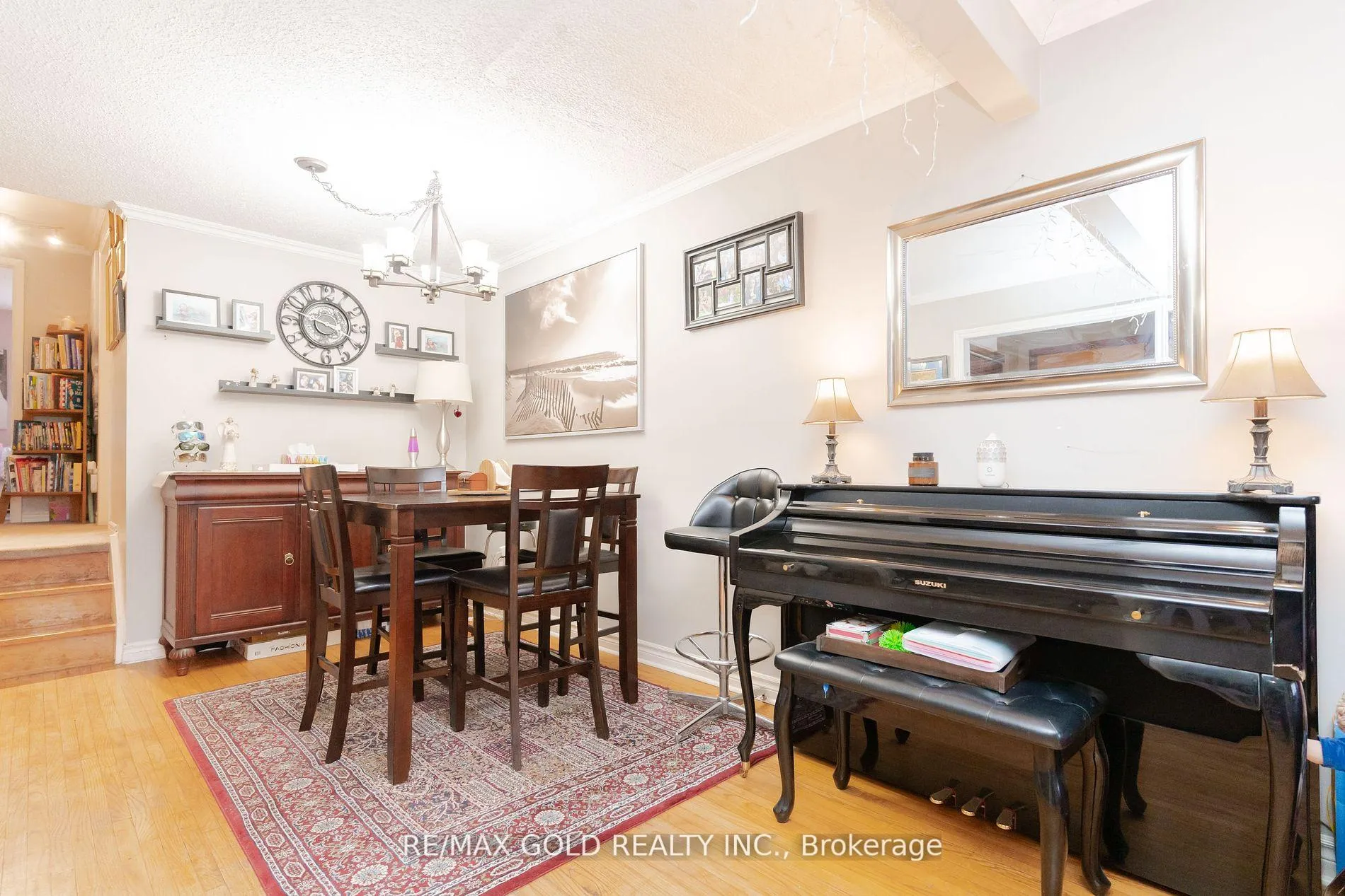 Photo 10 of 170 Earnscliffe Circle, Brampton, Southgate — HOMEH