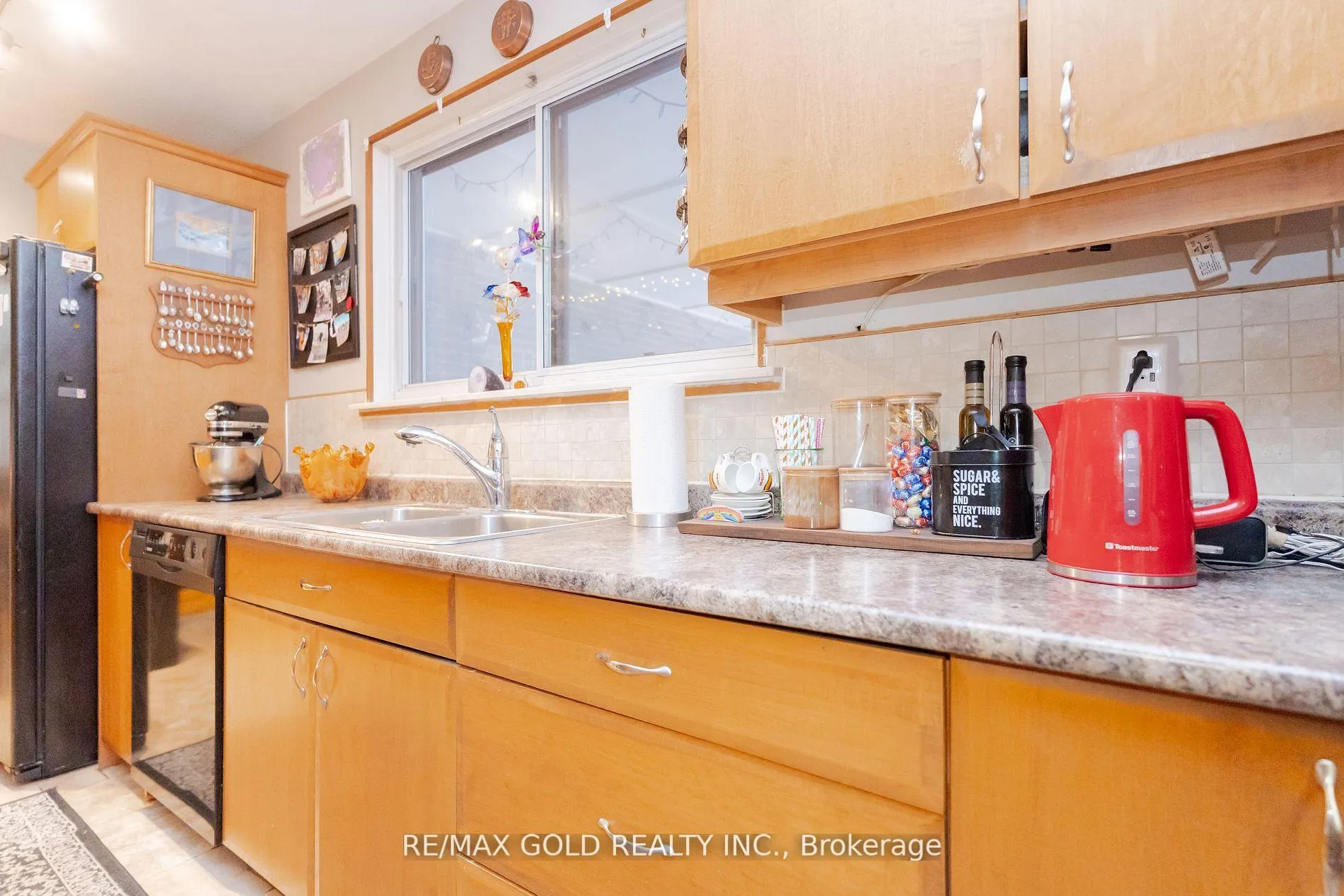 Photo 12 of 170 Earnscliffe Circle, Brampton, Southgate — HOMEH