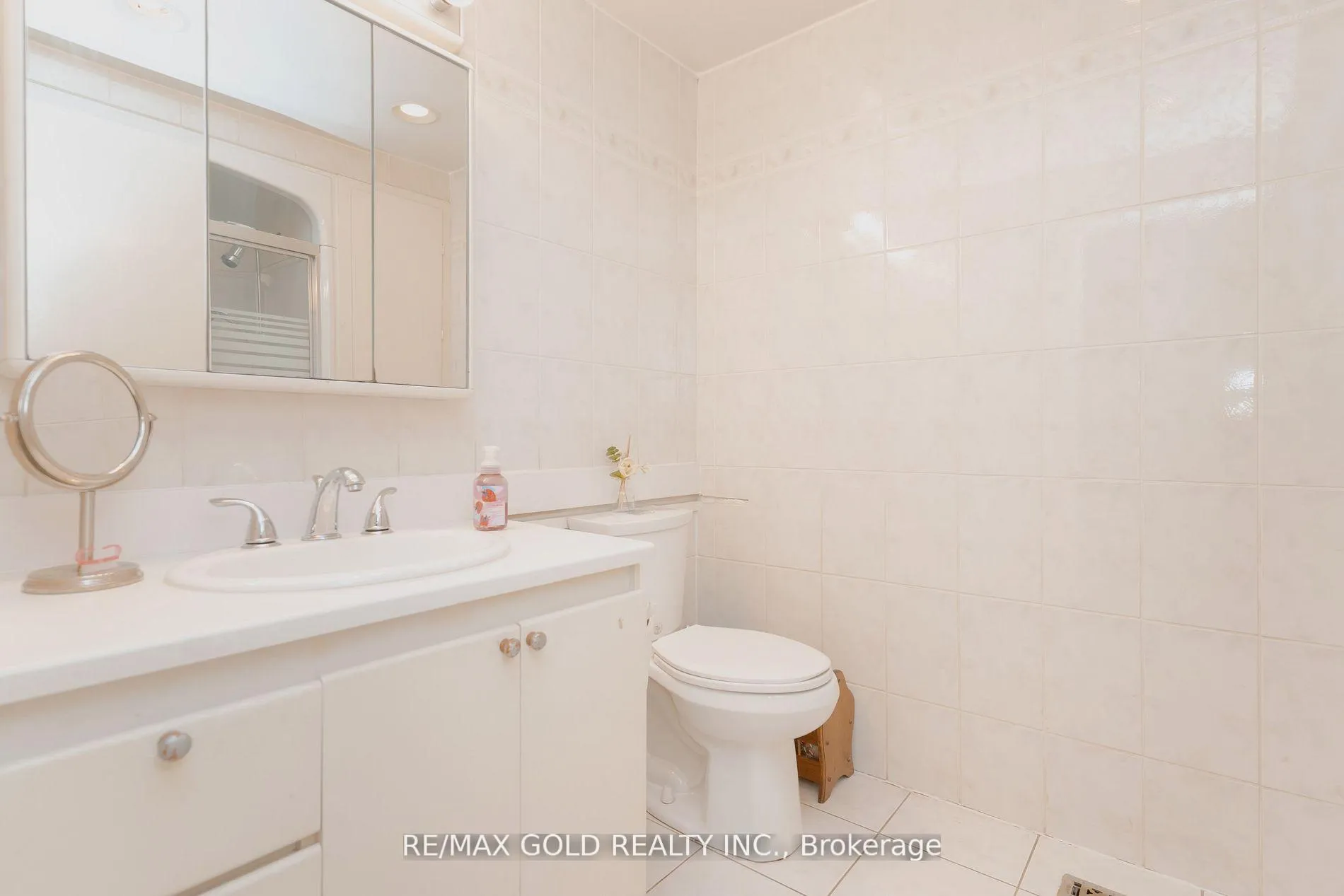 Photo 19 of 170 Earnscliffe Circle, Brampton, Southgate — HOMEH