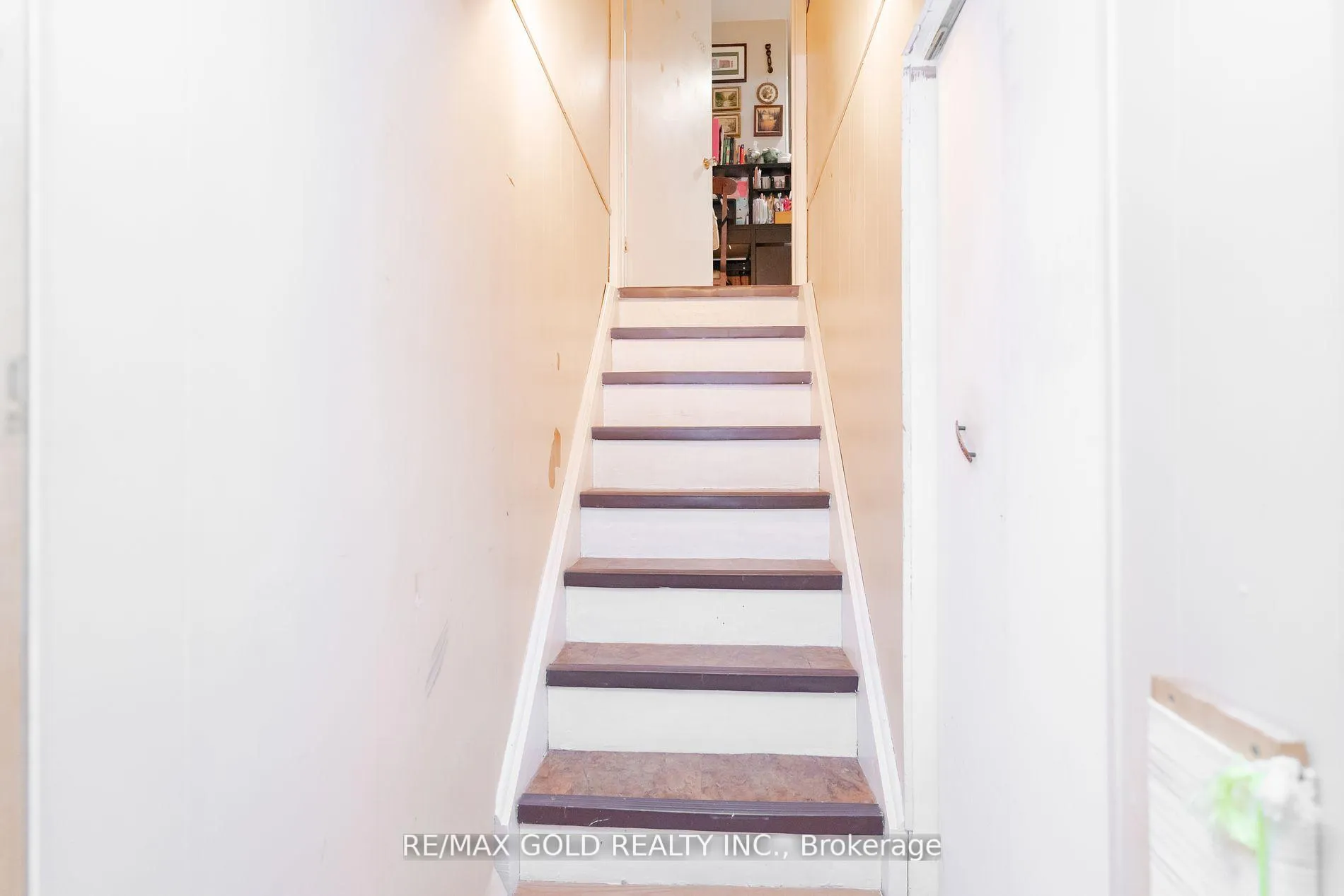 Photo 21 of 170 Earnscliffe Circle, Brampton, Southgate — HOMEH