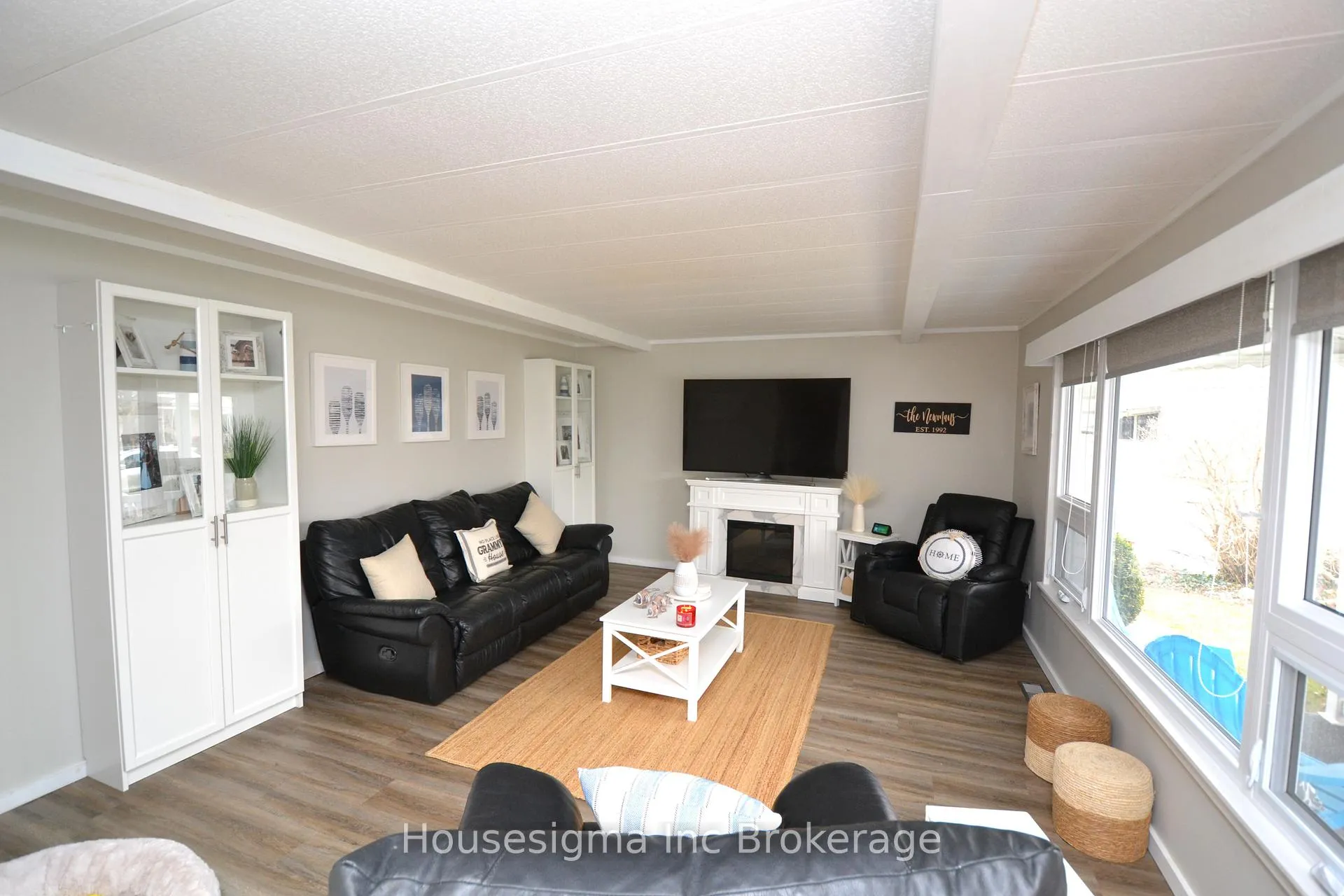 Photo 5 of 6 Pebble Beach Pkwy E, South Huron, Stephen — HOMEH
