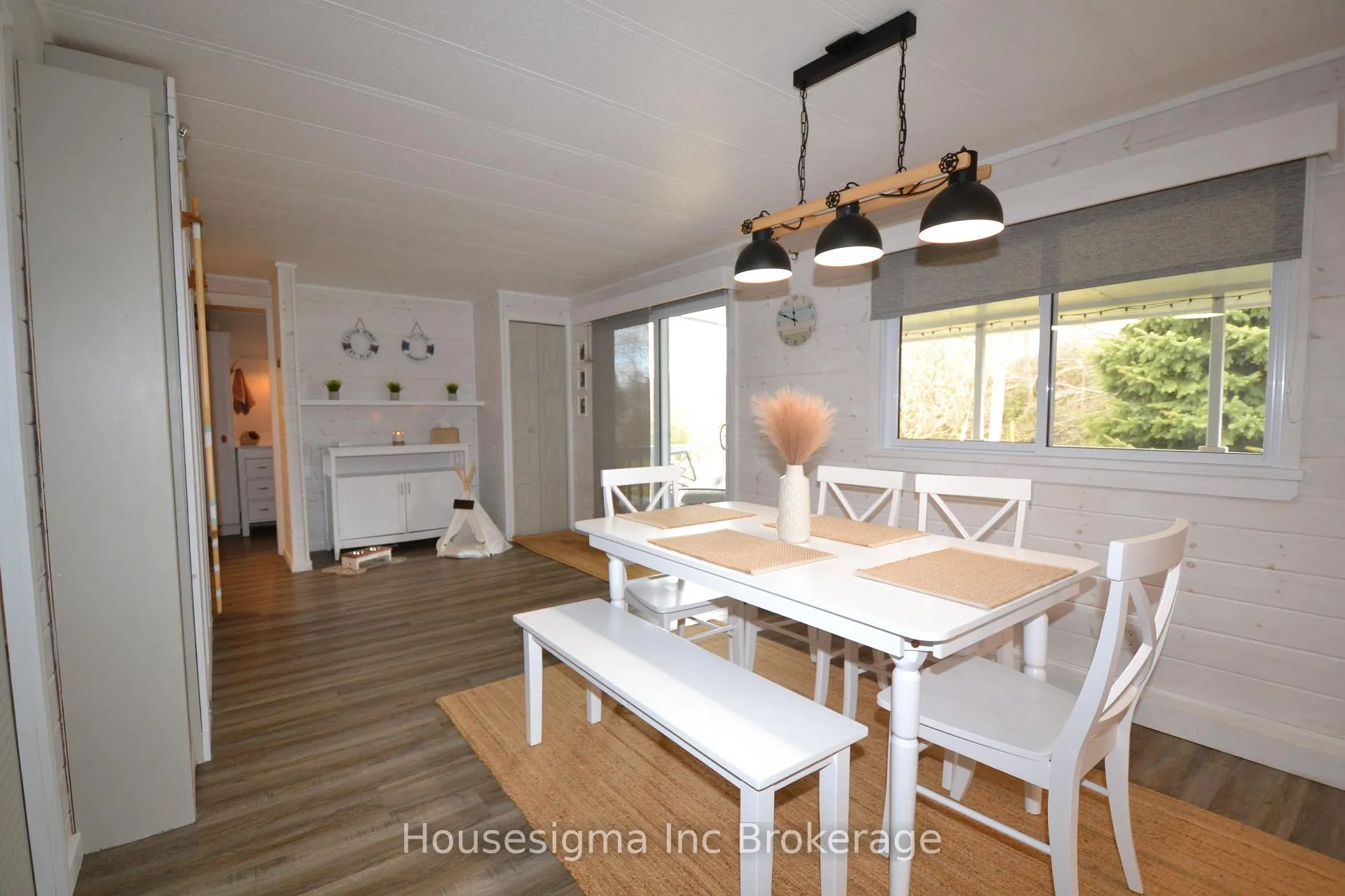 Photo 7 of 6 Pebble Beach Pkwy E, South Huron, Stephen — HOMEH