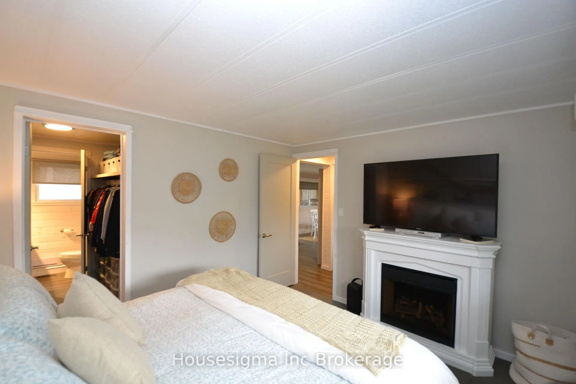 Photo 16 of 6 Pebble Beach Pkwy E, South Huron, Stephen — HOMEH