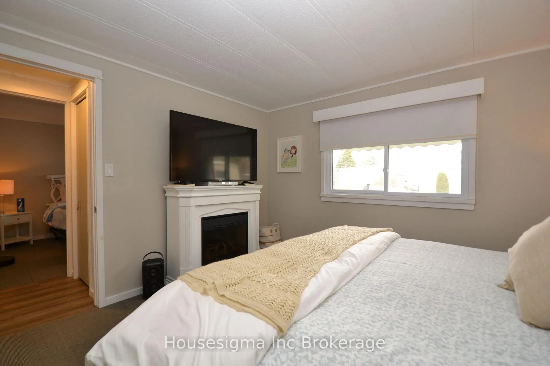 Photo 17 of 6 Pebble Beach Pkwy E, South Huron, Stephen — HOMEH