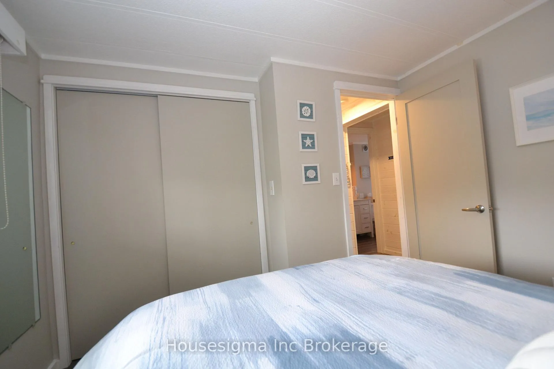 Photo 22 of 6 Pebble Beach Pkwy E, South Huron, Stephen — HOMEH